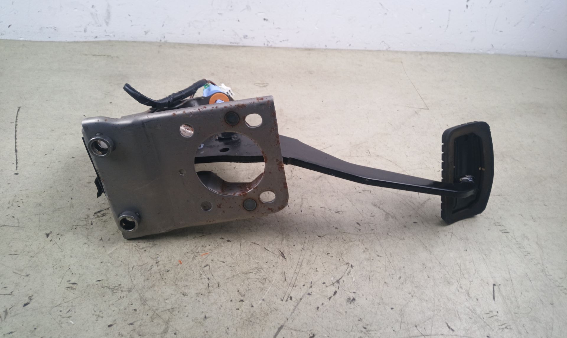 PEDAL FRENO Mitsubishi Outlander (GF0/GG0)