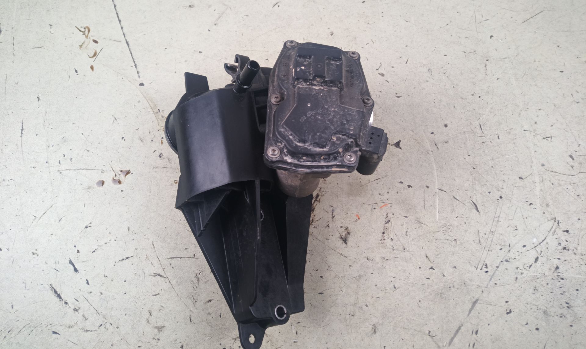 CAJA MARIPOSA Ford Focus Berlina (CEW)