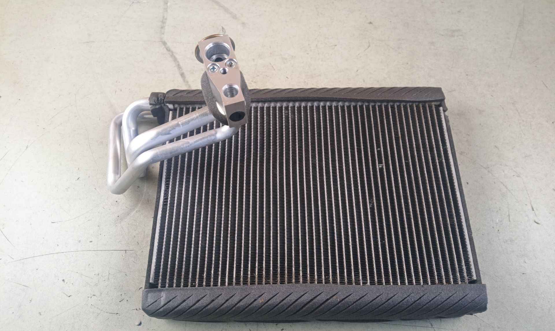 RADIADOR CALEFACCION / AIRE ACONDICIONADO Mitsubishi Outlander (GF0/GG0)