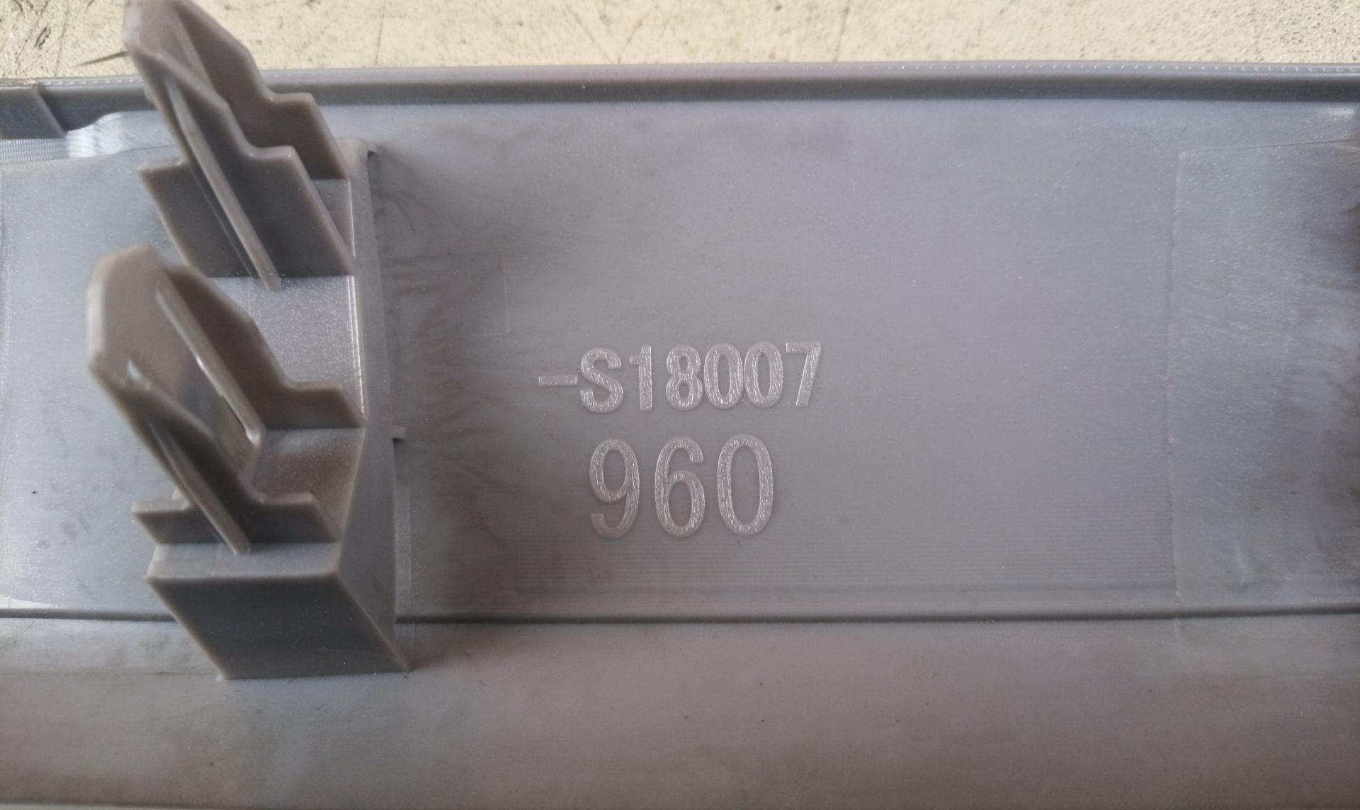 EMBELLECEDOR SALPICADERO Subaru Outback (B15)