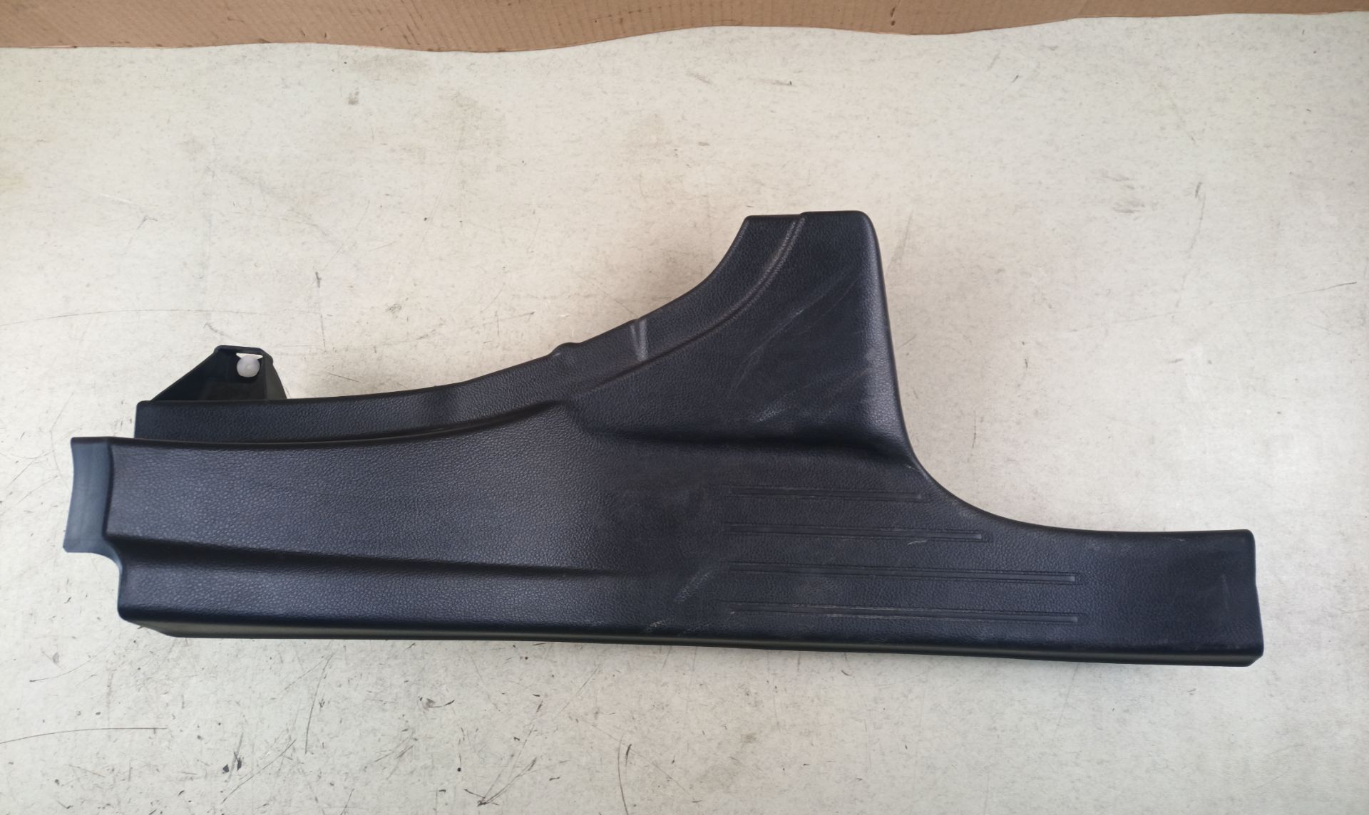 EMBELLECEDOR Subaru Outback (B15)