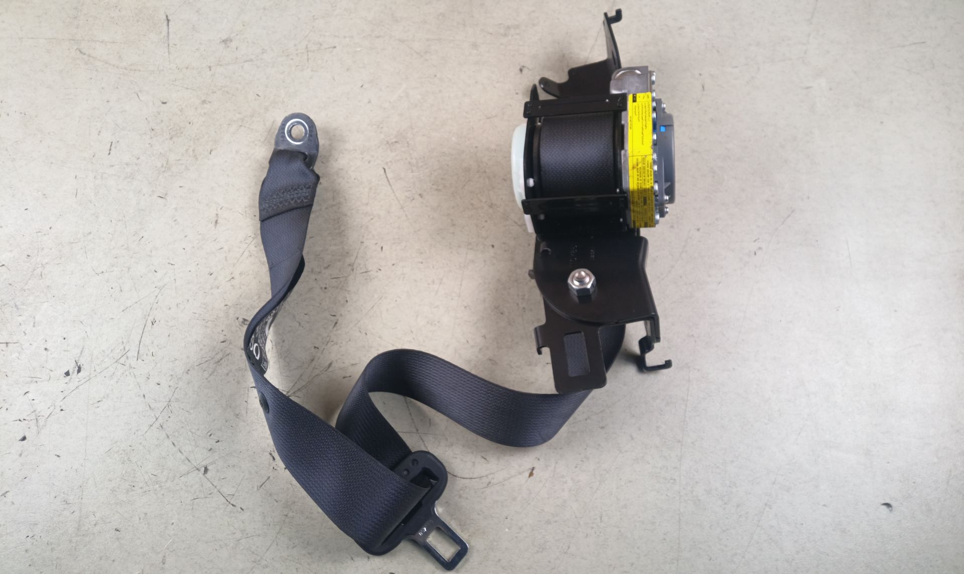 CINTURON SEGURIDAD TRASERO DERECHO Subaru Outback (B15)