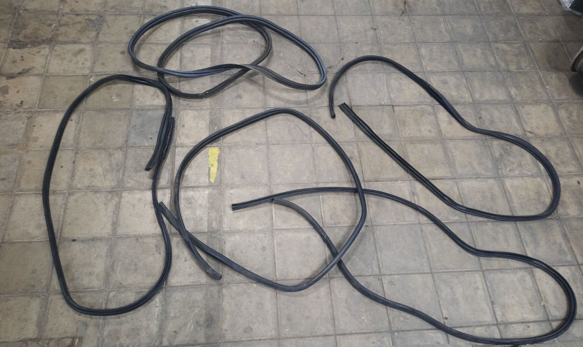 GOMAS CONTORNO PUERTA Subaru Outback (B15)