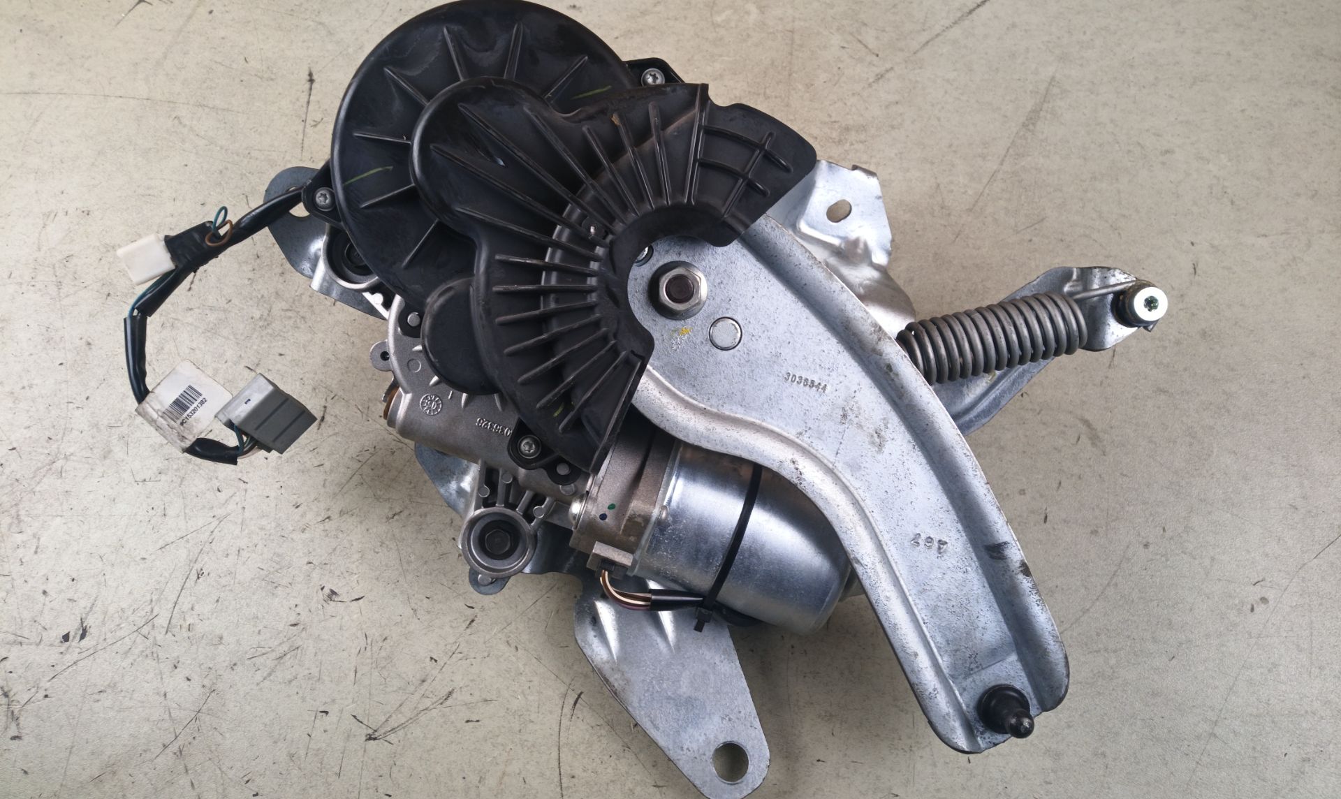 MOTOR APERTURA Y CIERRE PORTON Subaru Outback (B15)