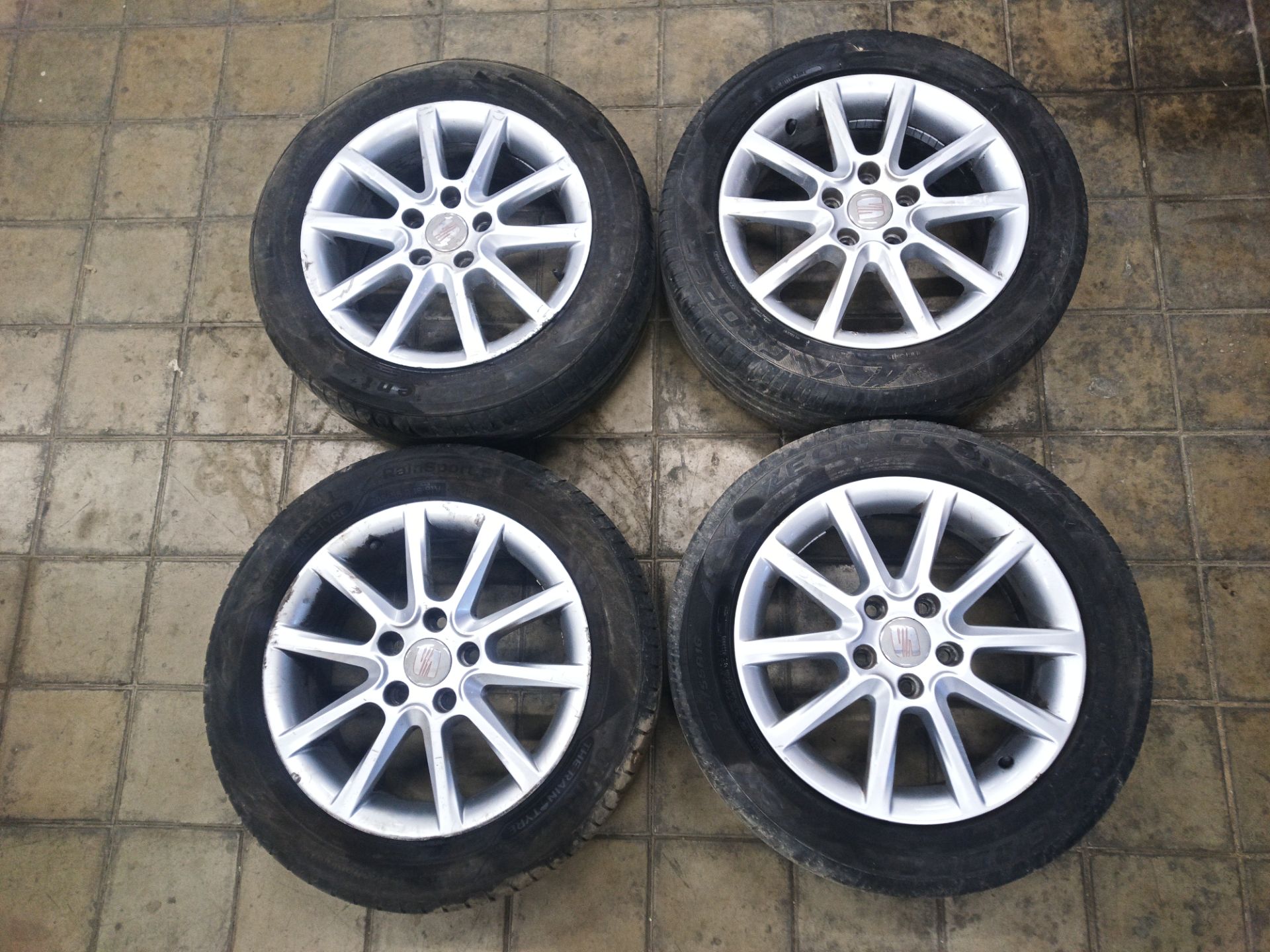 JUEGO LLANTAS Seat Leon (1P1)