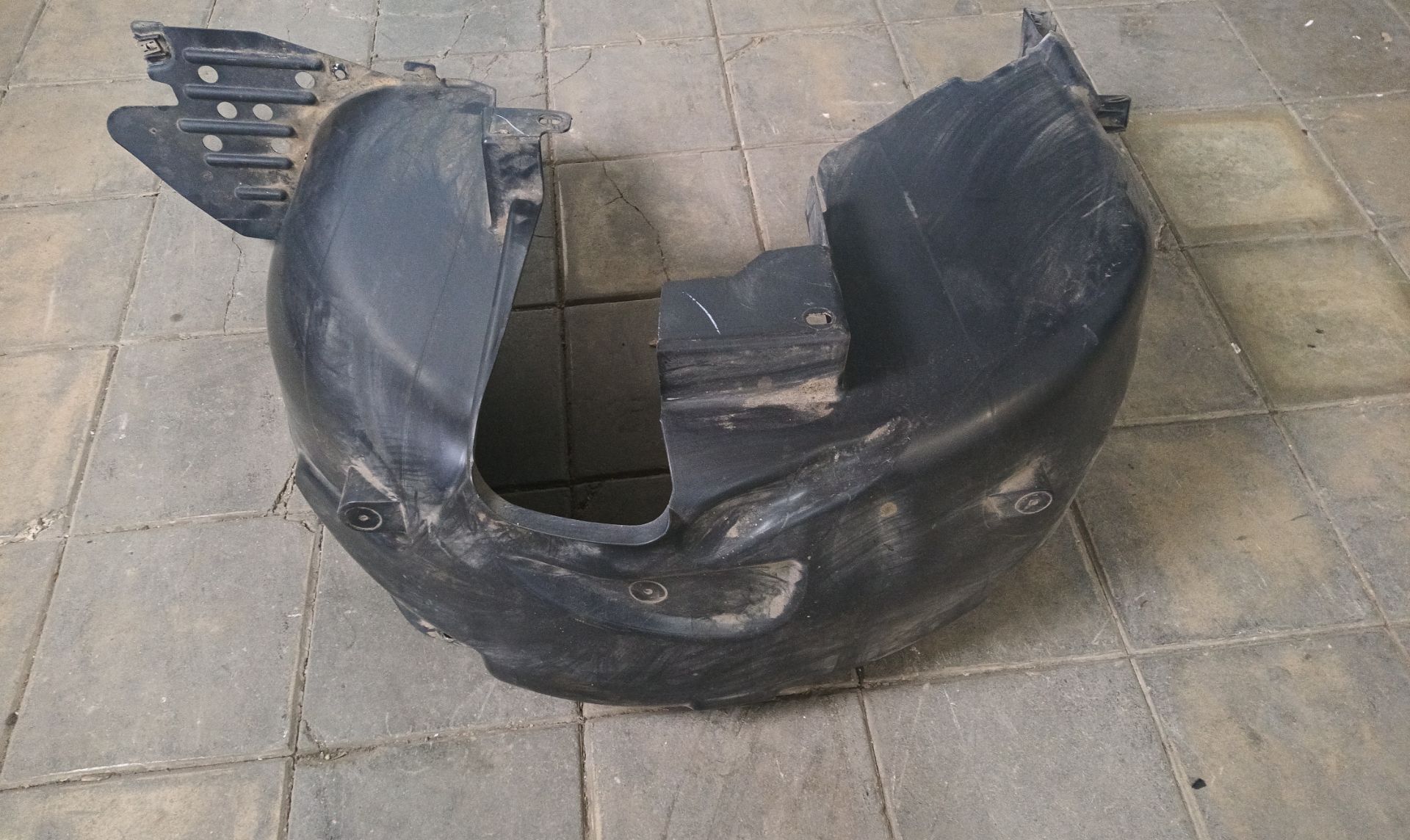 PASO RUEDA TRASERO DERECHO Seat Ibiza (KJ1)