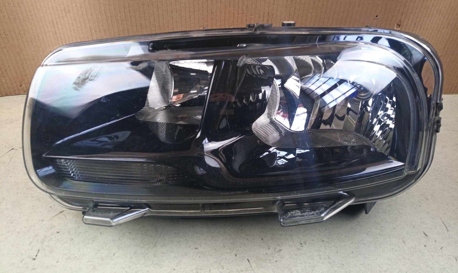 FARO IZQUIERDO Citroen C4 Cactus