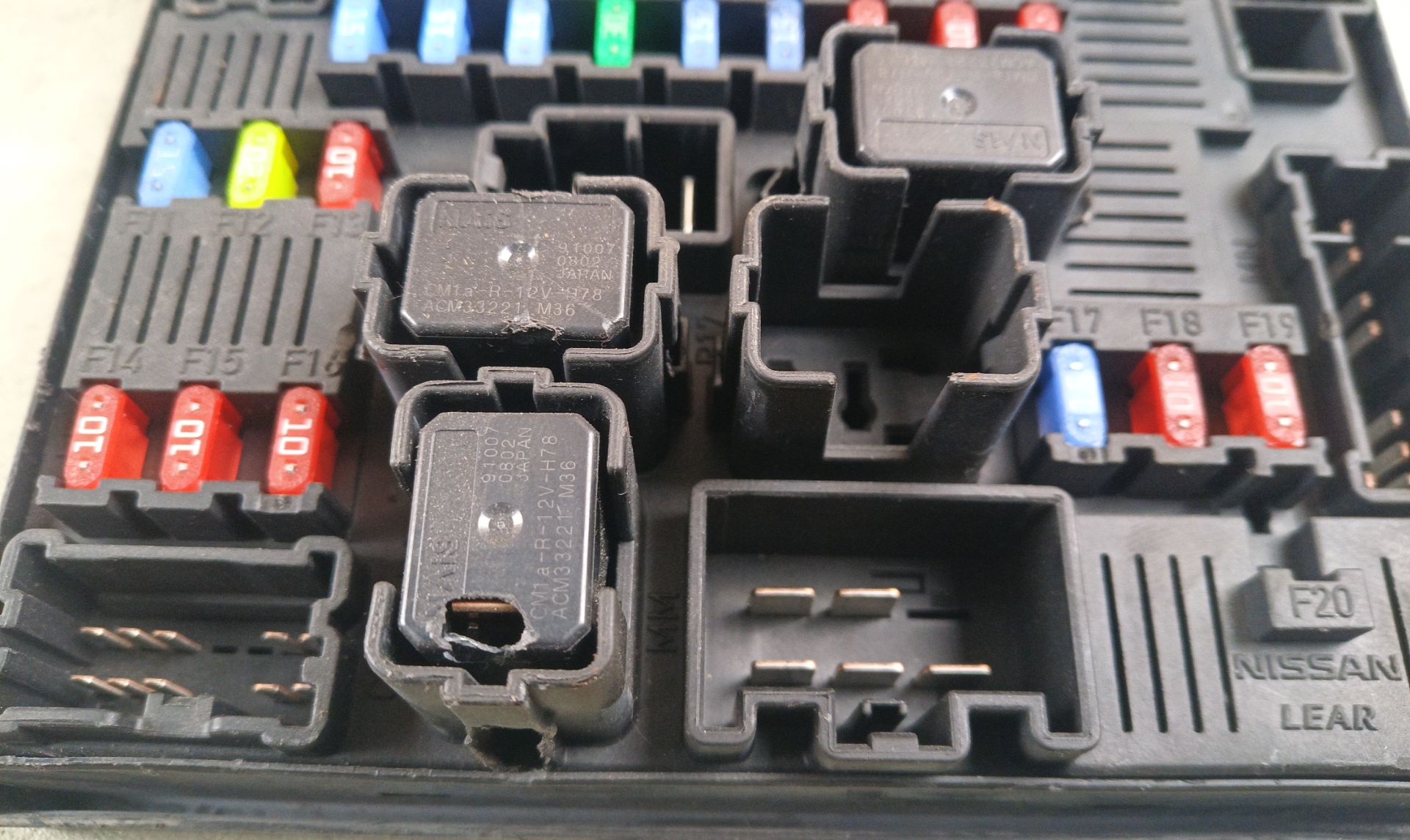 CAJA RELES / FUSIBLES Nissan Qashqai +2 (JJ10)
