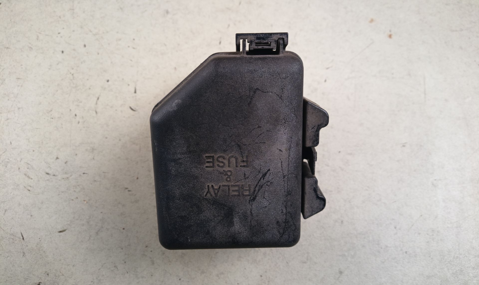CAJA RELES / FUSIBLES Lexus RX (GGL1/GYL1)