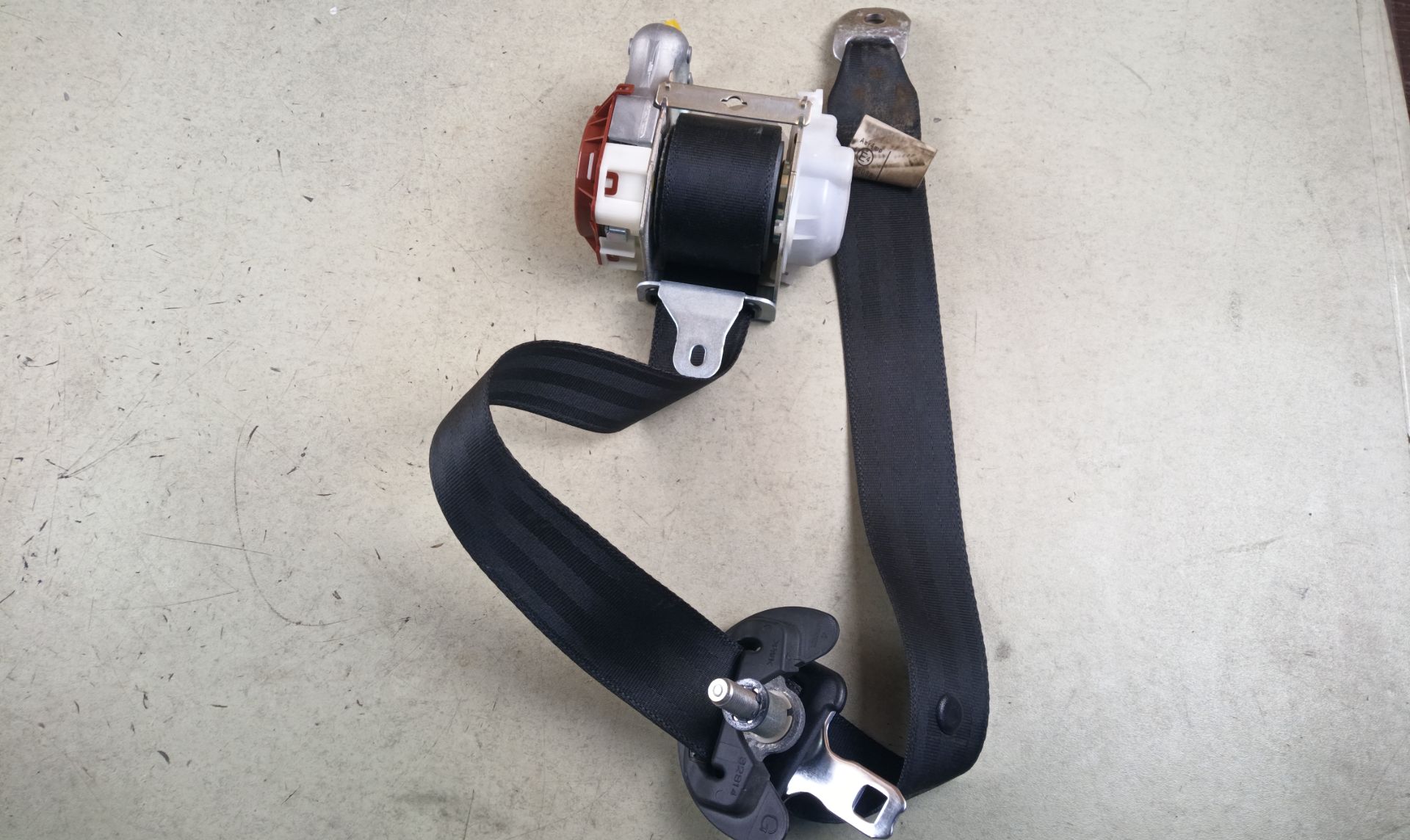 CINTURON SEGURIDAD TRASERO DERECHO Lexus RX (GGL1/GYL1)