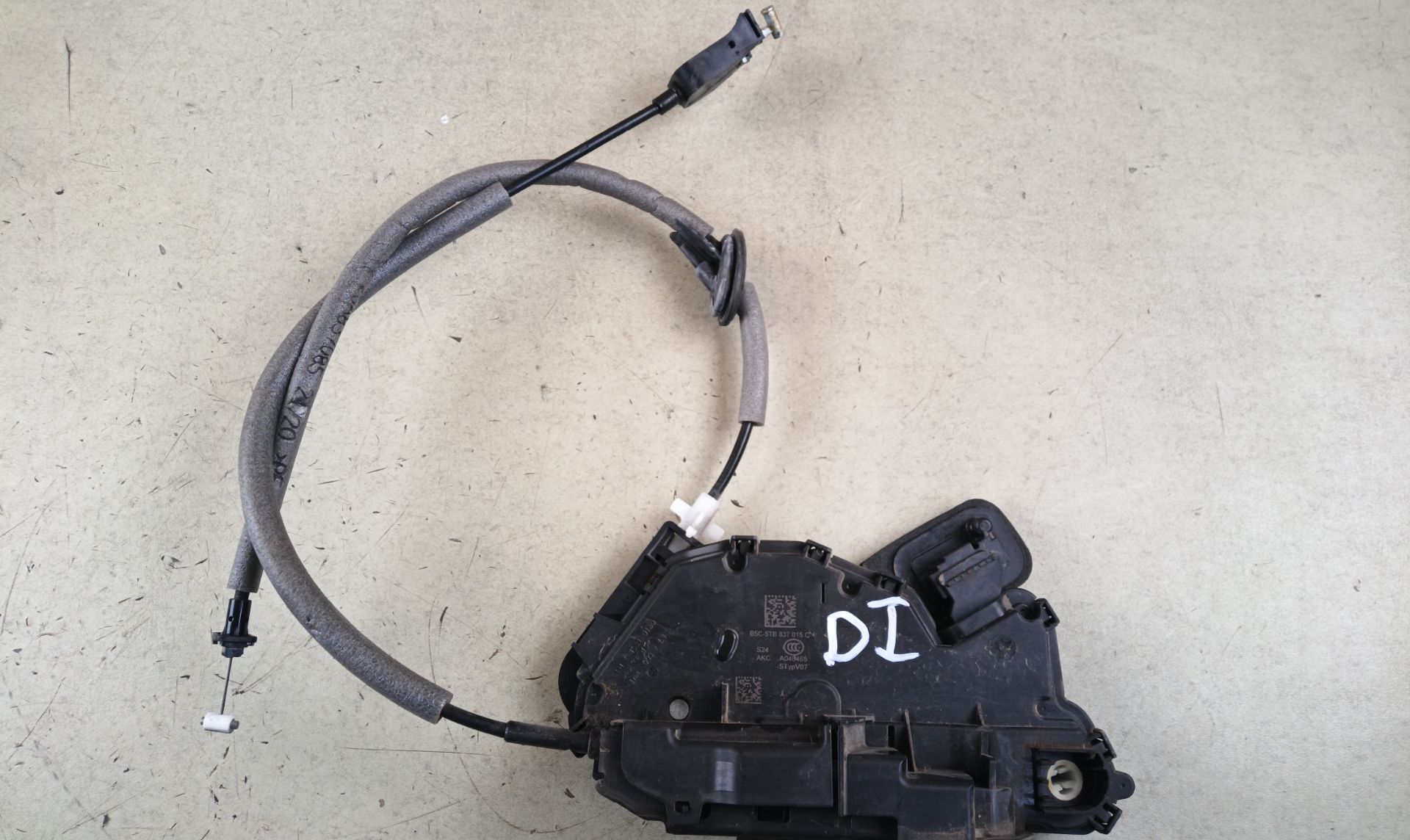 CERRADURA PUERTA DELANTERA IZQUIERDA