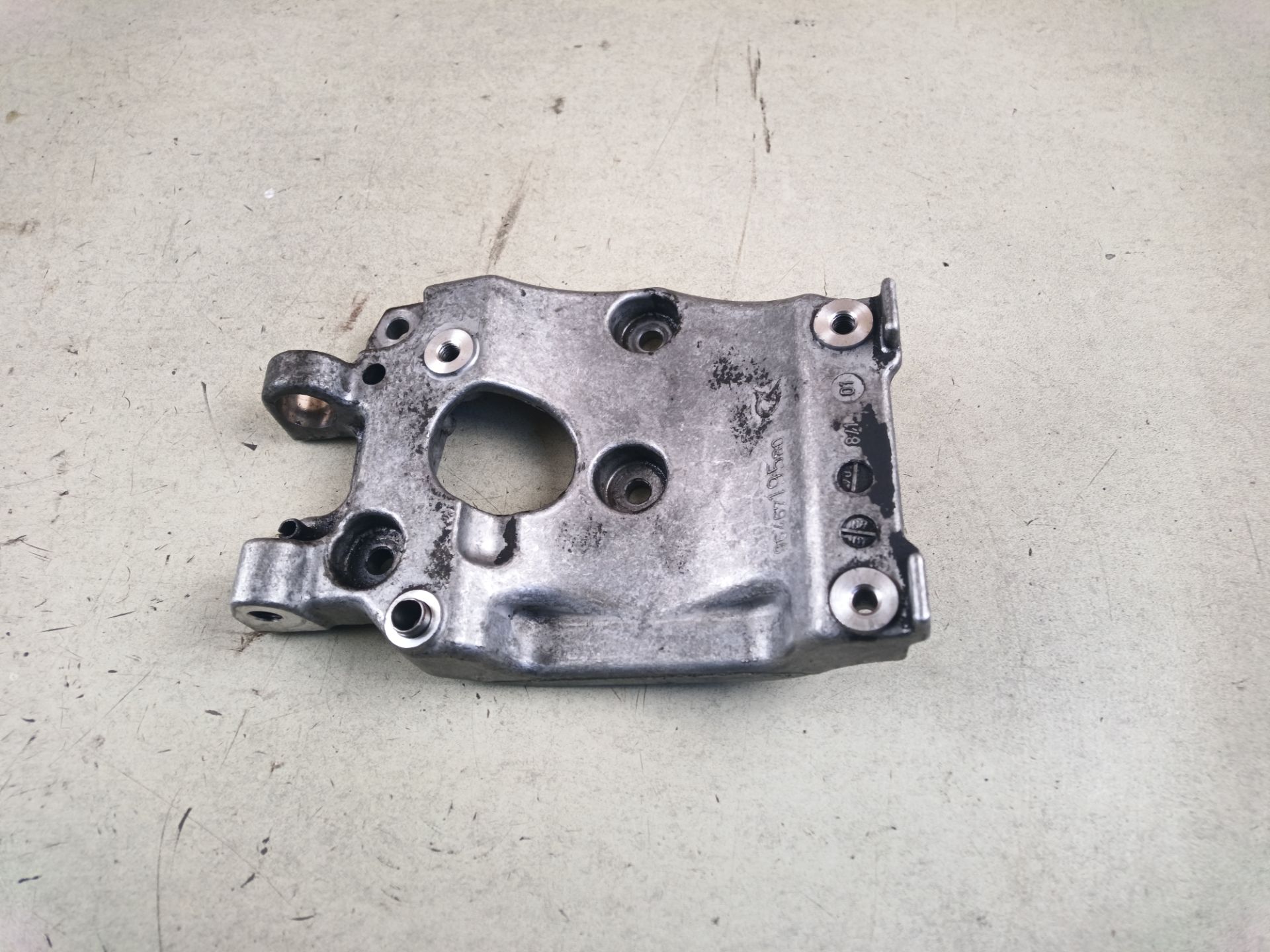 SOPORTE COMPRESOR AIRE ACONDICIONADO