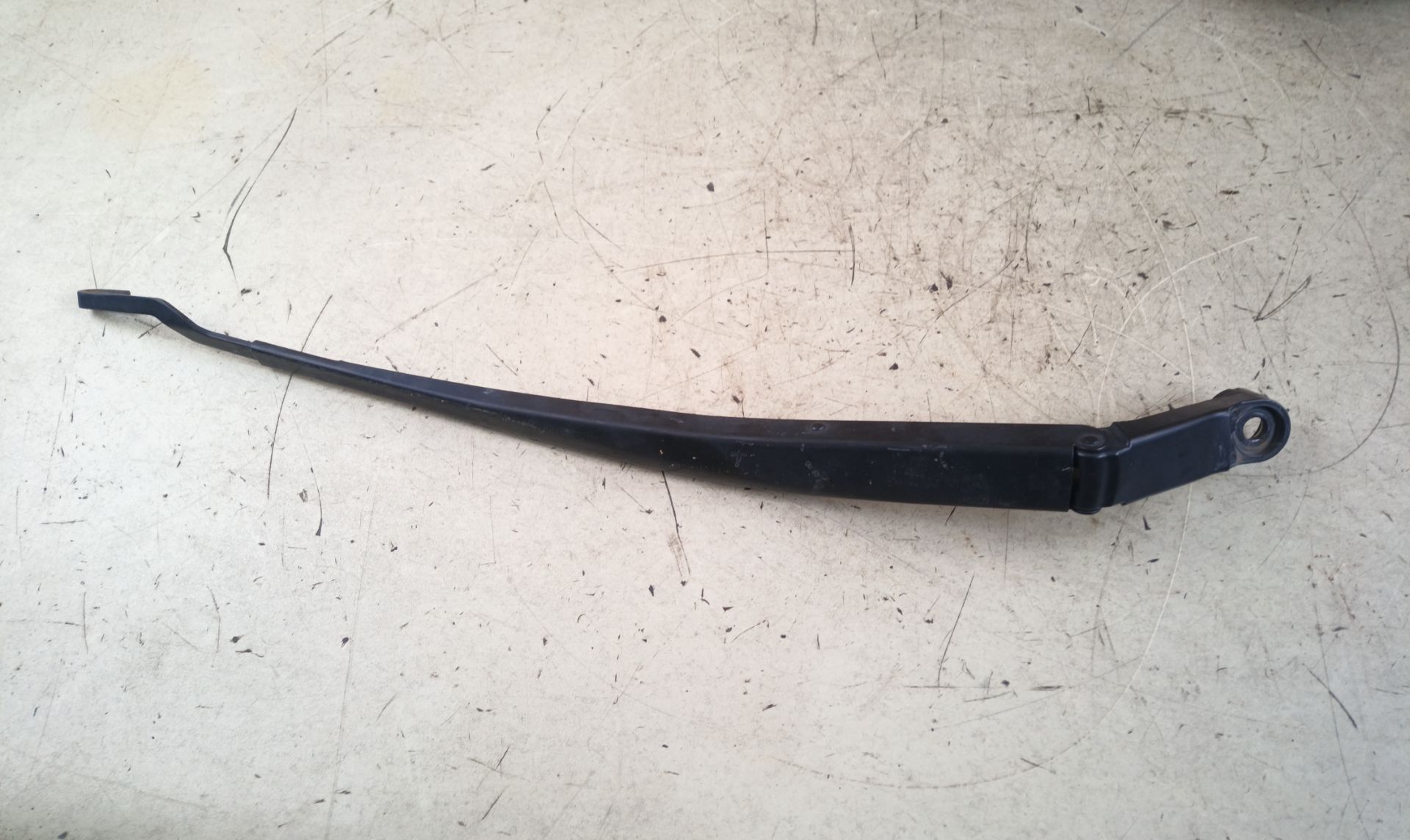 BRAZO LIMPIA DELANTERO IZQUIERDO Lexus RX (GGL1/GYL1)