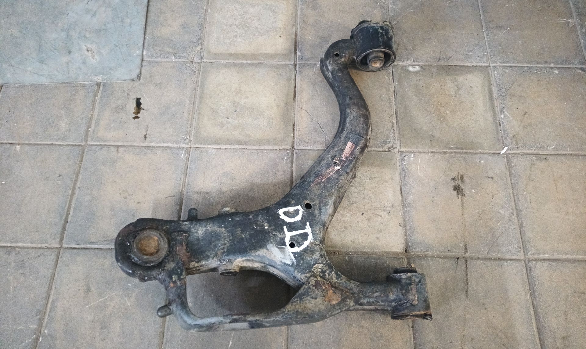 BRAZO SUSPENSION INFERIOR DELANTERO DERECHO Land Rover Discovery