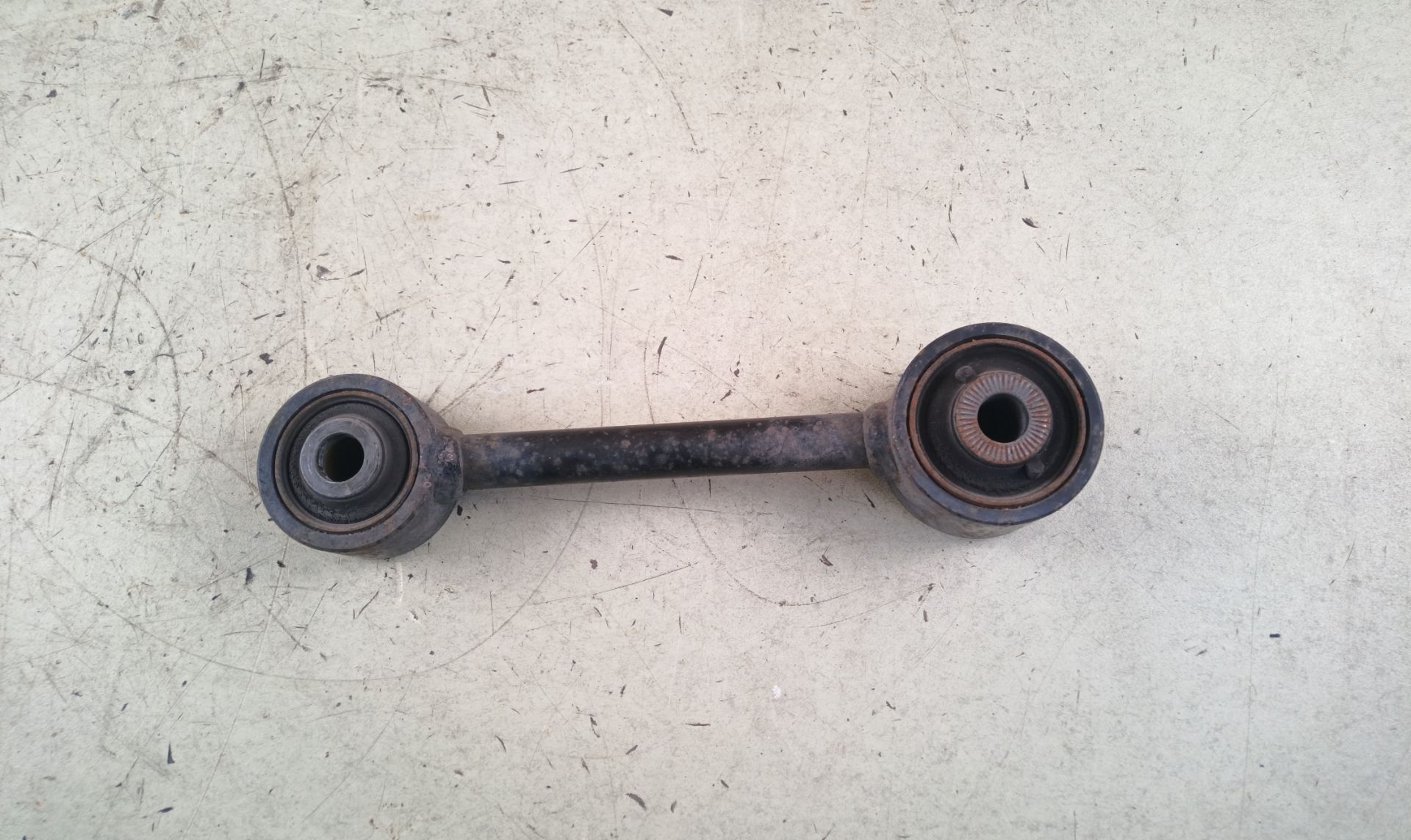 BRAZO SUSPENSION TRASERO IZQUIERDO Lexus RX (GGL1/GYL1)