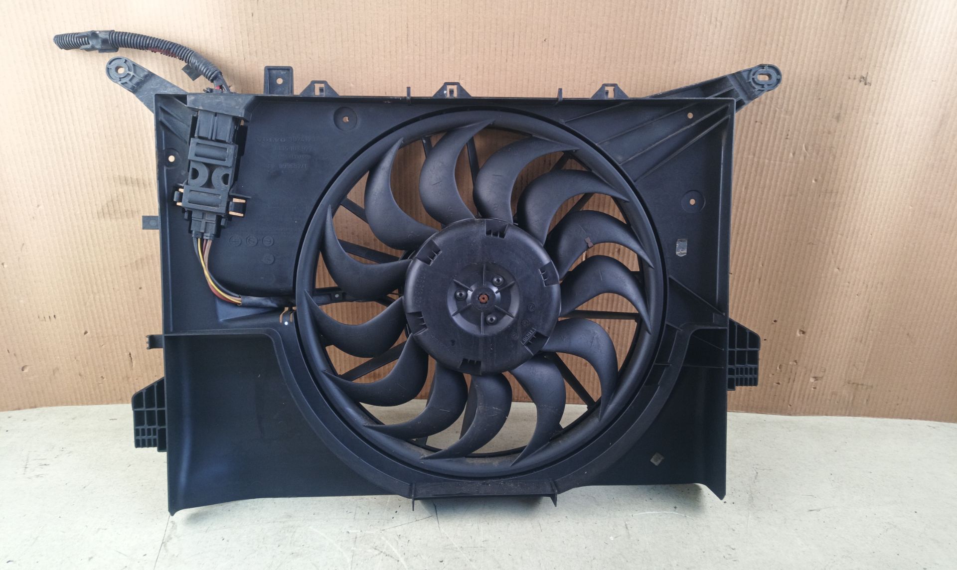 ELECTROVENTILADOR RADIADOR AIRE ACONDICIONADO Volvo XC70