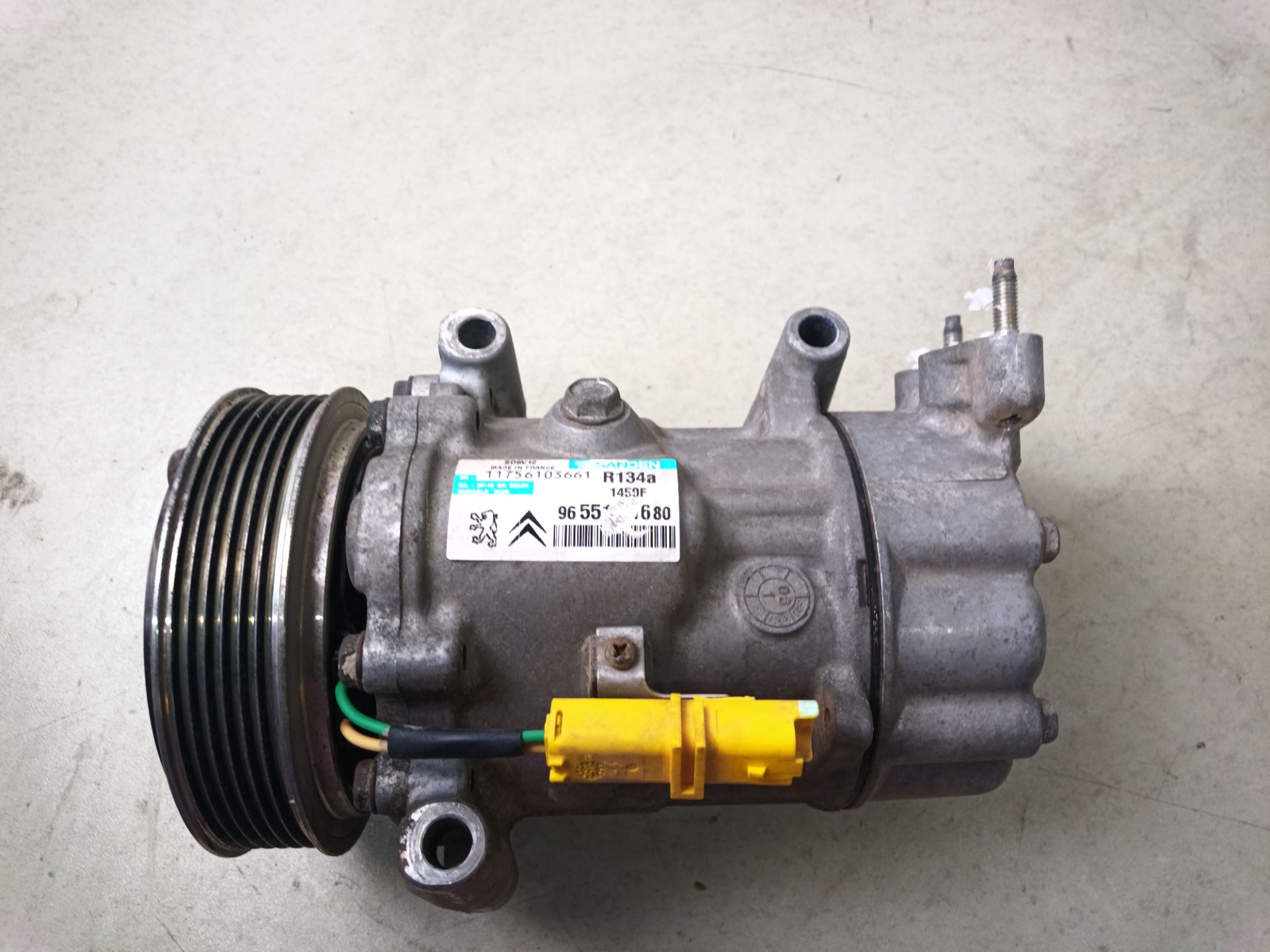 COMPRESOR AIRE ACONDICIONADO
