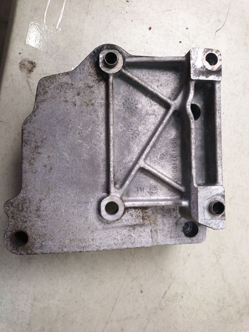 SOPORTE COMPRESOR AIRE ACONDICIONADO Peugeot 1007