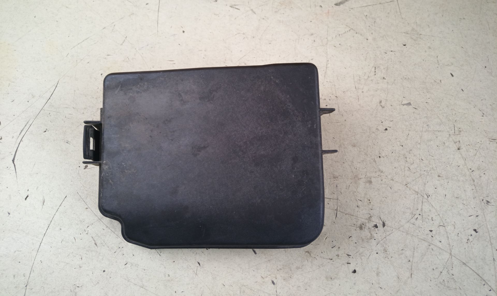 CAJA RELES / FUSIBLES Kia Carens (RP)
