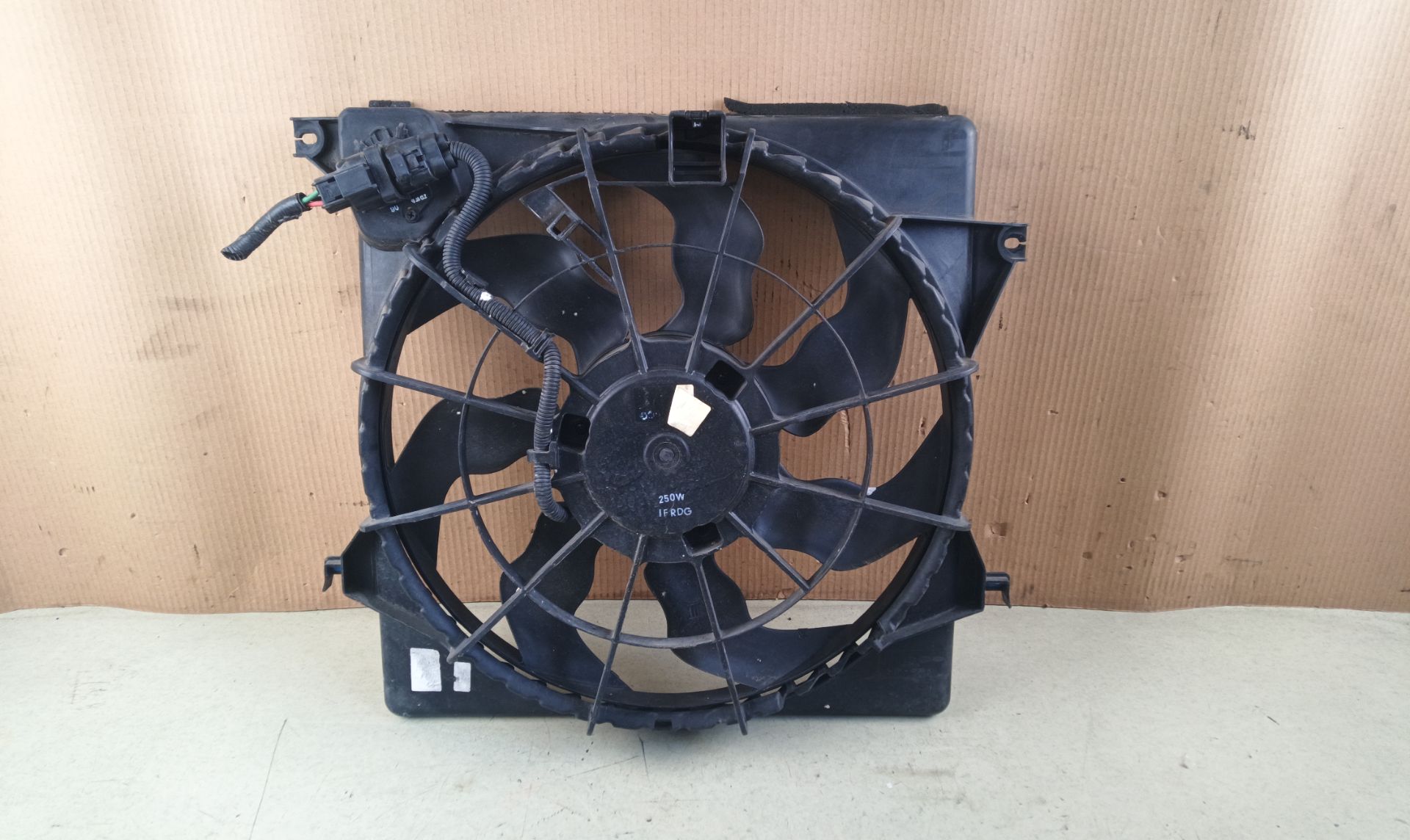 ELECTROVENTILADOR Kia Carens (RP)