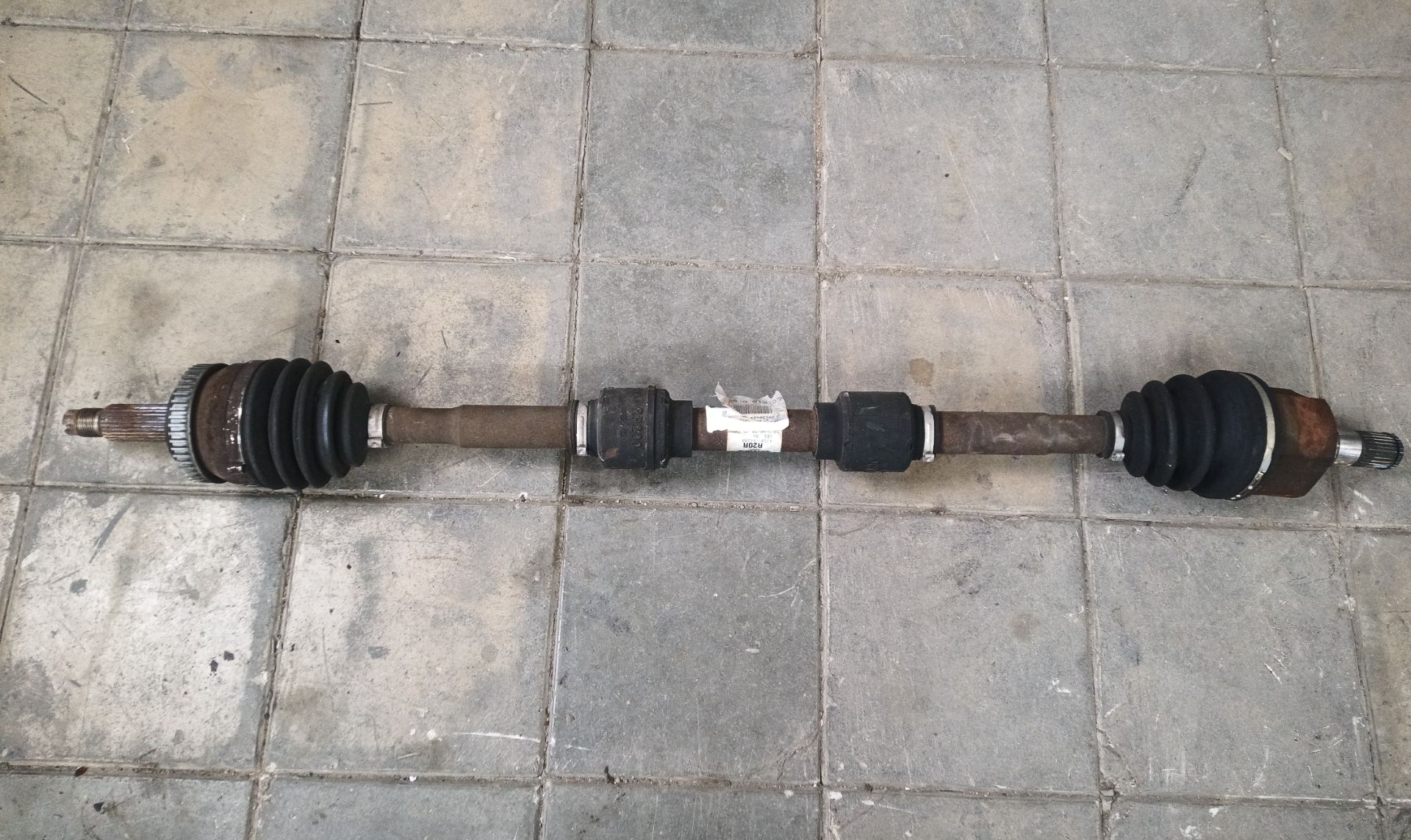 TRANSMISION DELANTERA DERECHA Kia Carens (RP)