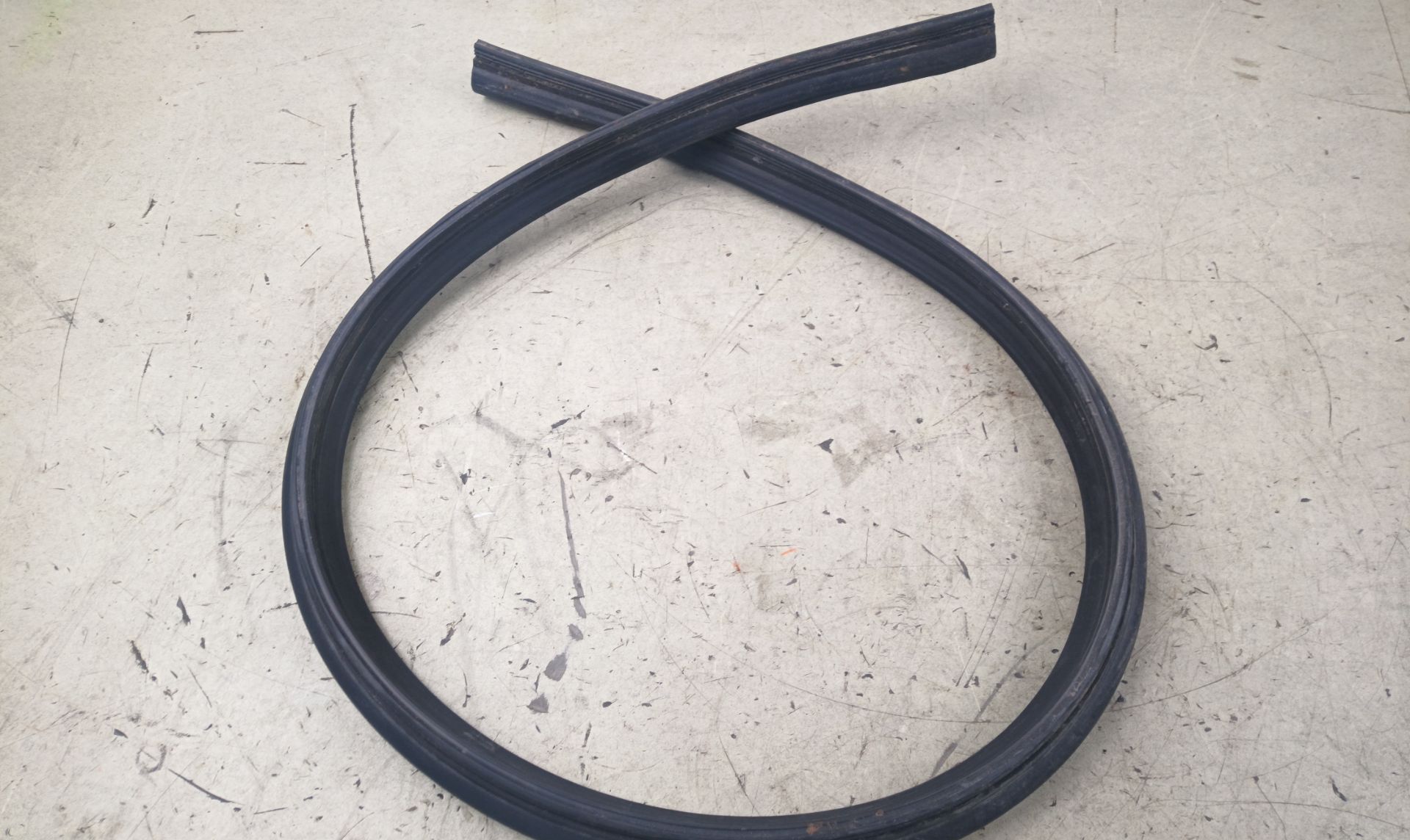GOMAS CONTORNO PUERTA