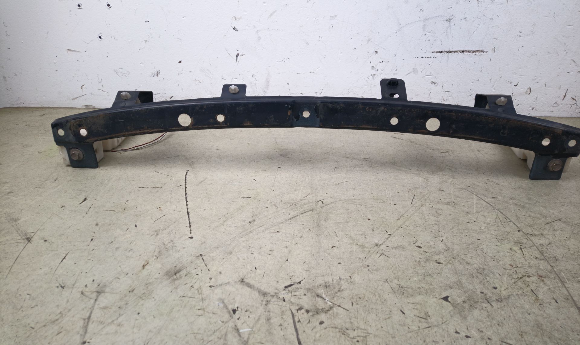 SOPORTE PARAGOLPES DELANTERO