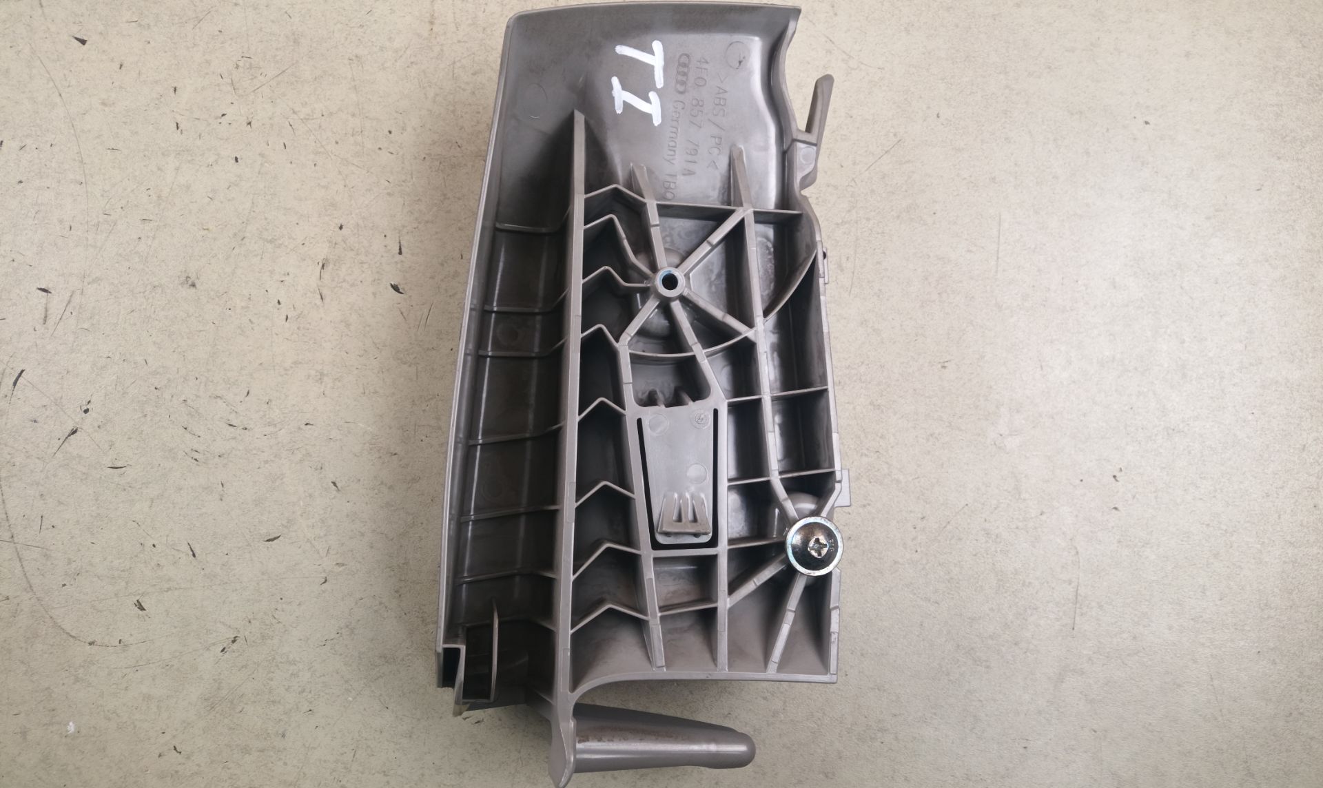 CINTURON SEGURIDAD TRASERO IZQUIERDO Audi A6 Berlina (4F2)