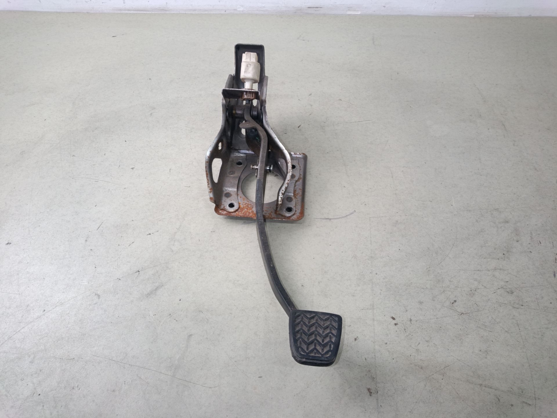 PEDAL FRENO Toyota Avensis Berlina (T25)