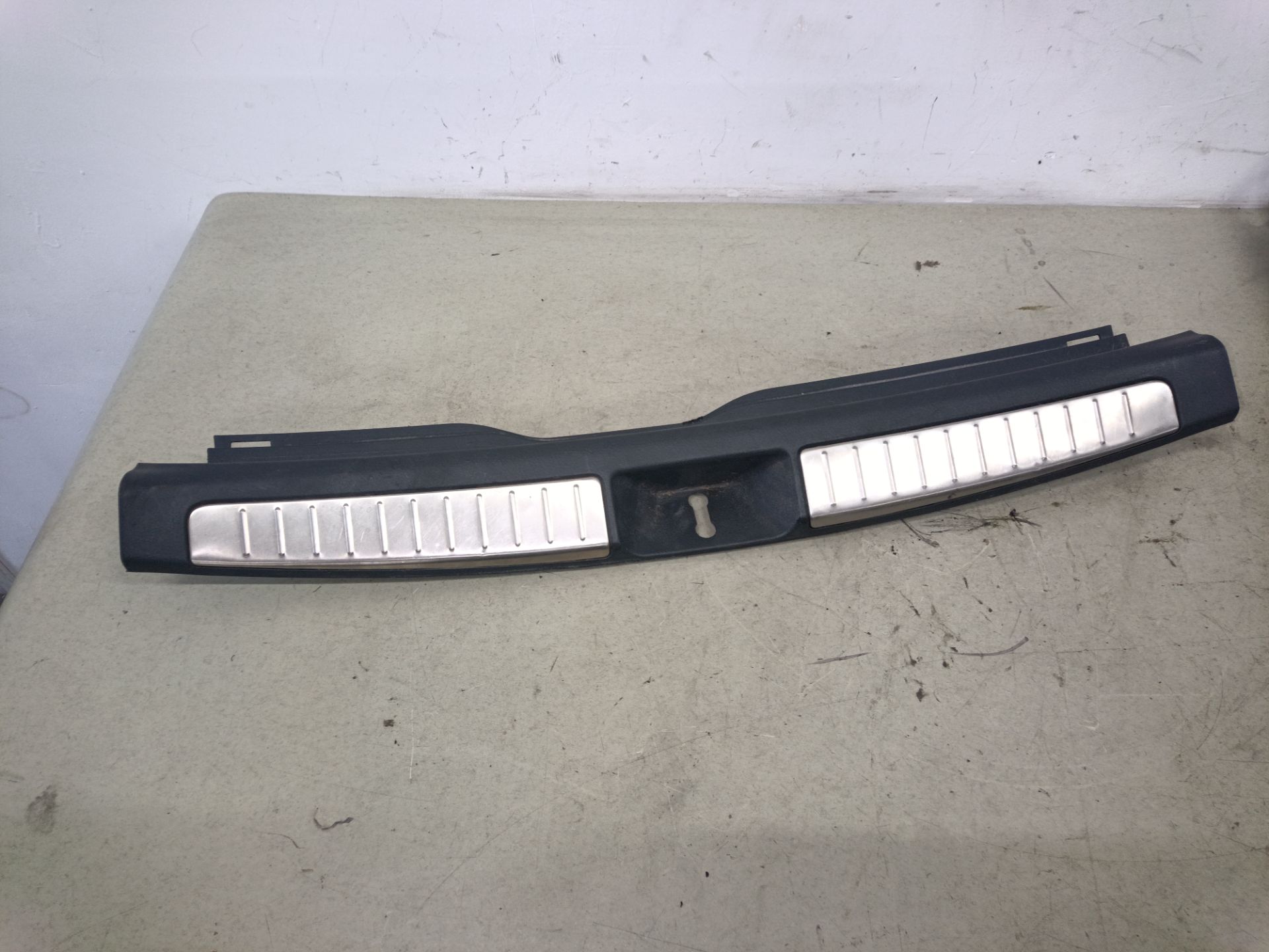 EMBELLECEDOR Toyota Avensis Berlina (T25)
