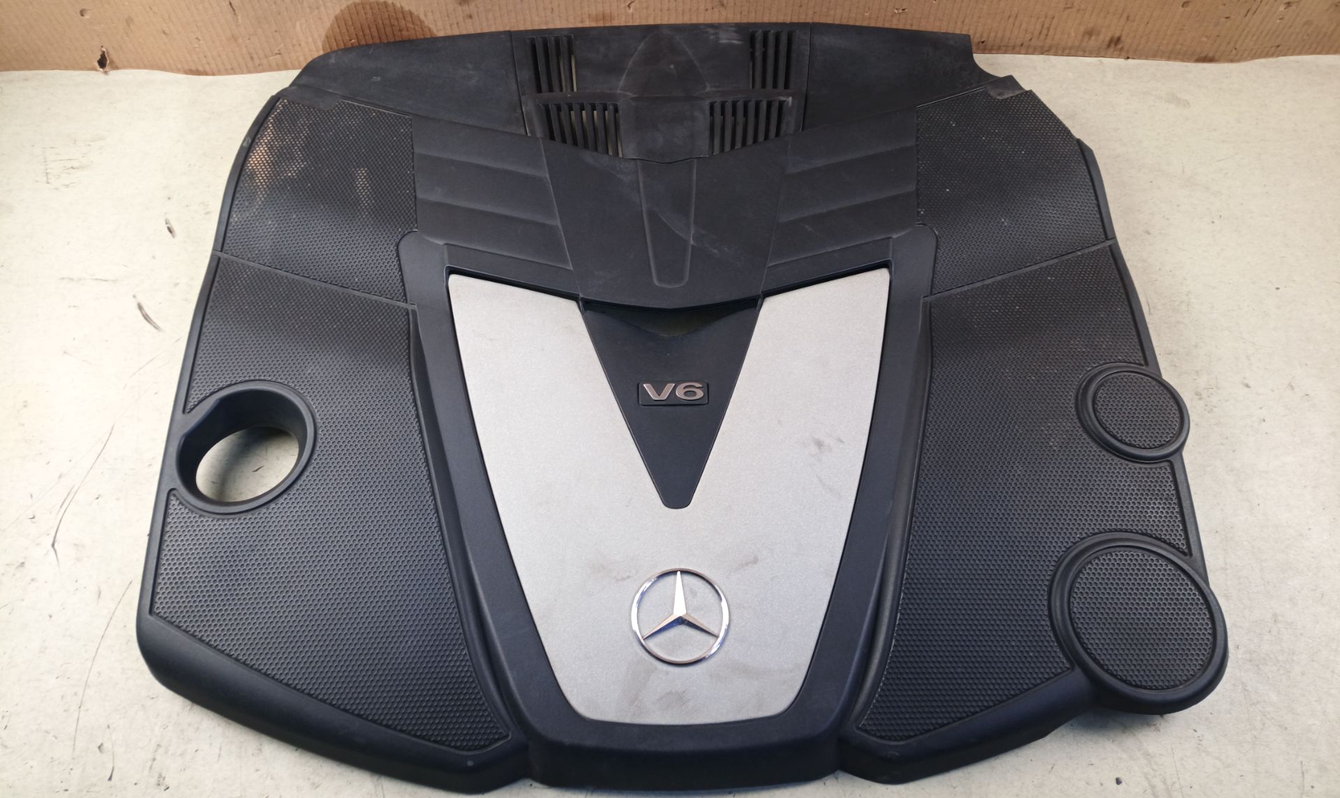 TAPA MOTOR Mercedes-Benz CLS (BM 219)