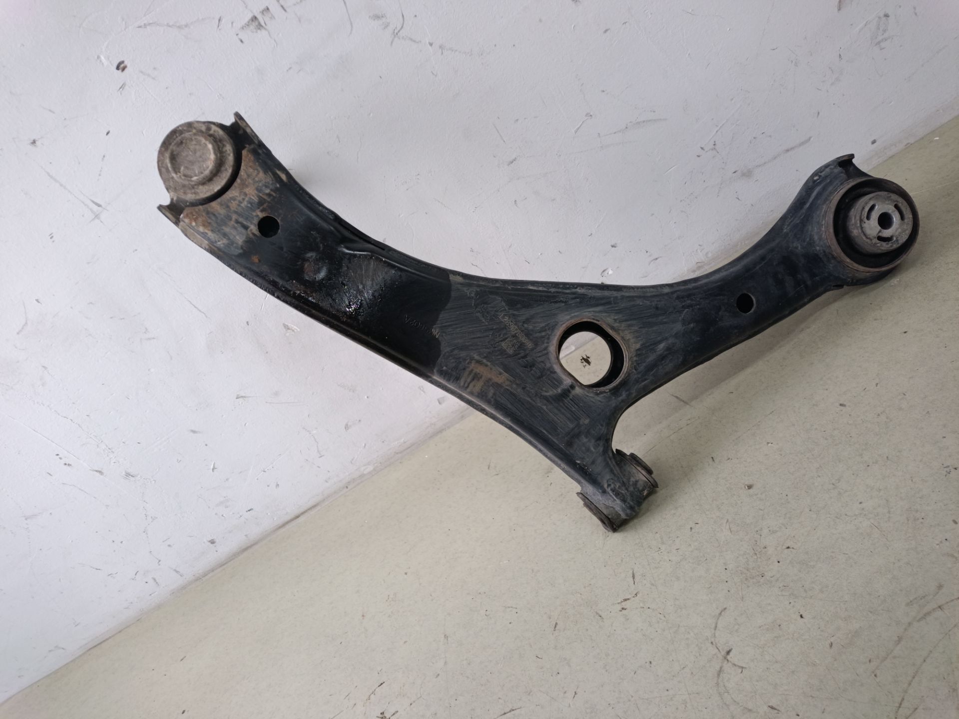 BRAZO SUSPENSION DELANTERO IZQUIERDO Chrysler Grand Voyager (RT)