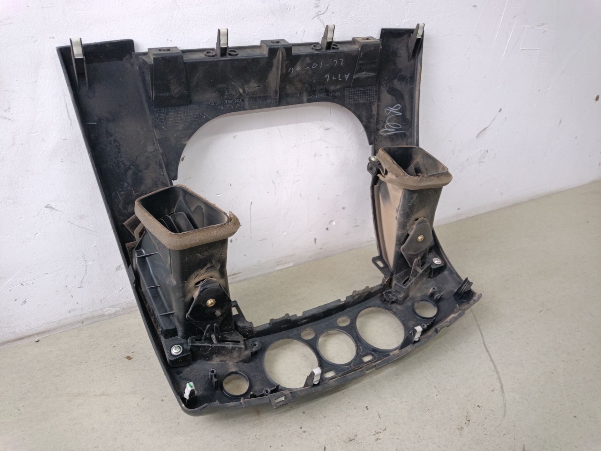 AIREADOR CENTRAL Mitsubishi L200 (KA0/KB0)