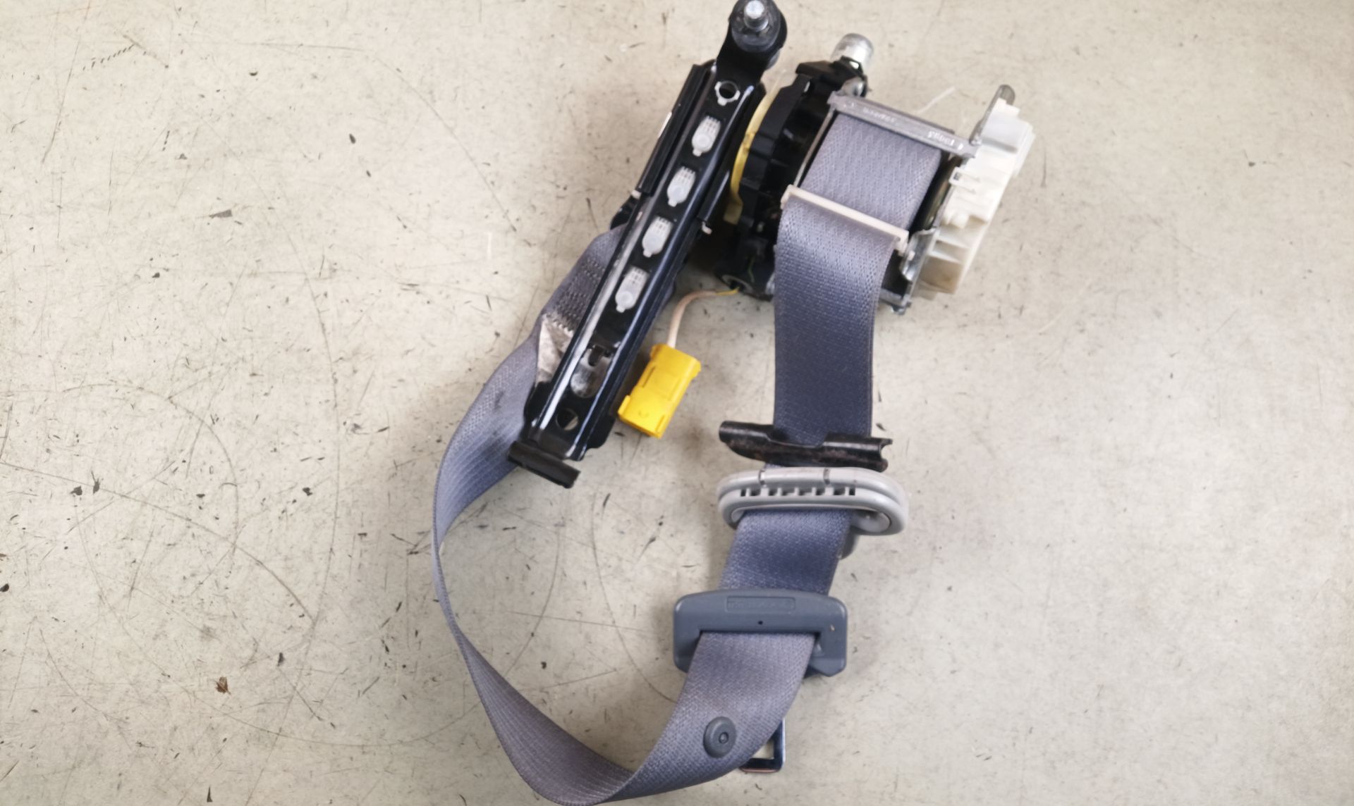 CINTURON SEGURIDAD DELANTERO DERECHO Chrysler Grand Voyager (RT)
