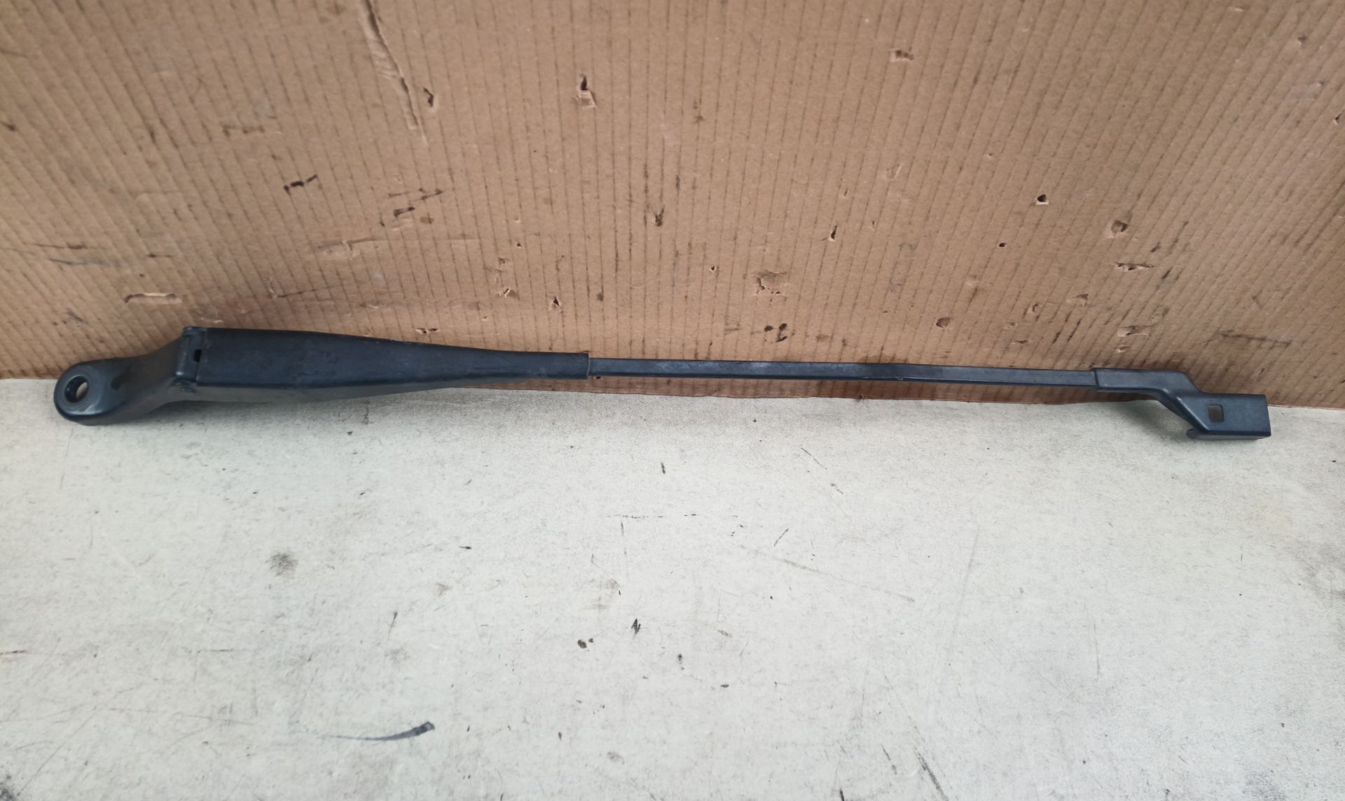 BRAZO LIMPIA DELANTERO IZQUIERDO Citroen Berlingo Furgón