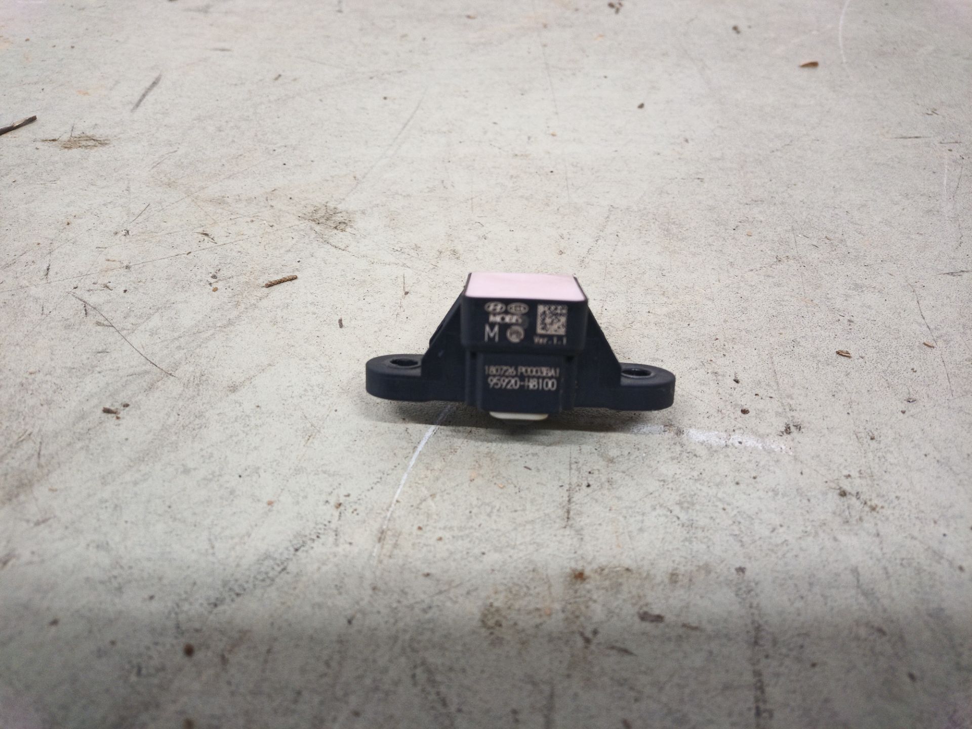 SENSOR DE IMPACTO Kia Stonic (YBCUV)