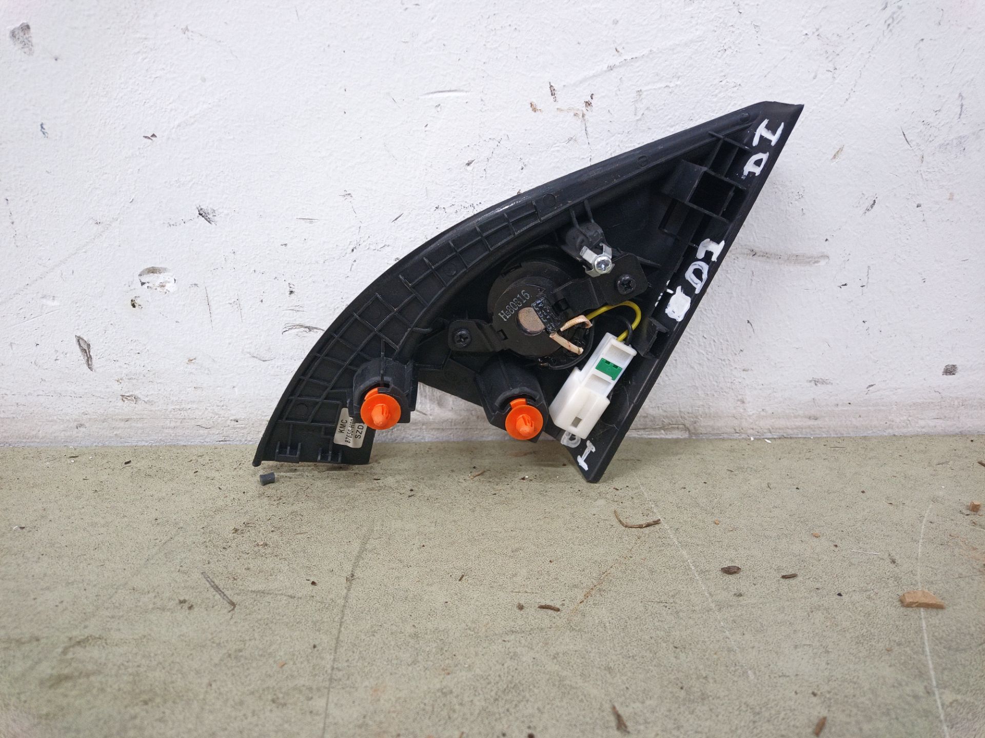EMBELLECEDOR Kia Stonic (YBCUV)