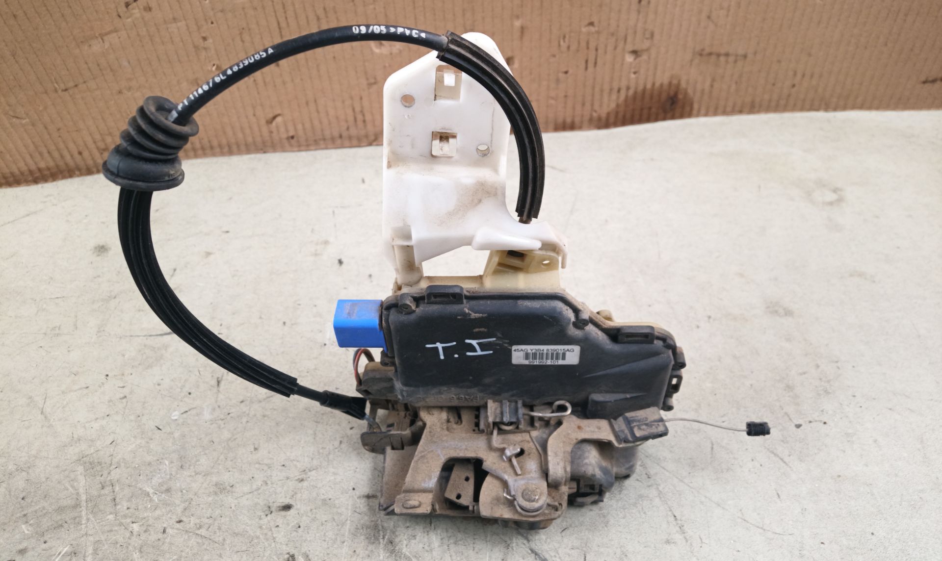 CERRADURA PUERTA TRASERA IZQUIERDA Seat Ibiza (6L1)