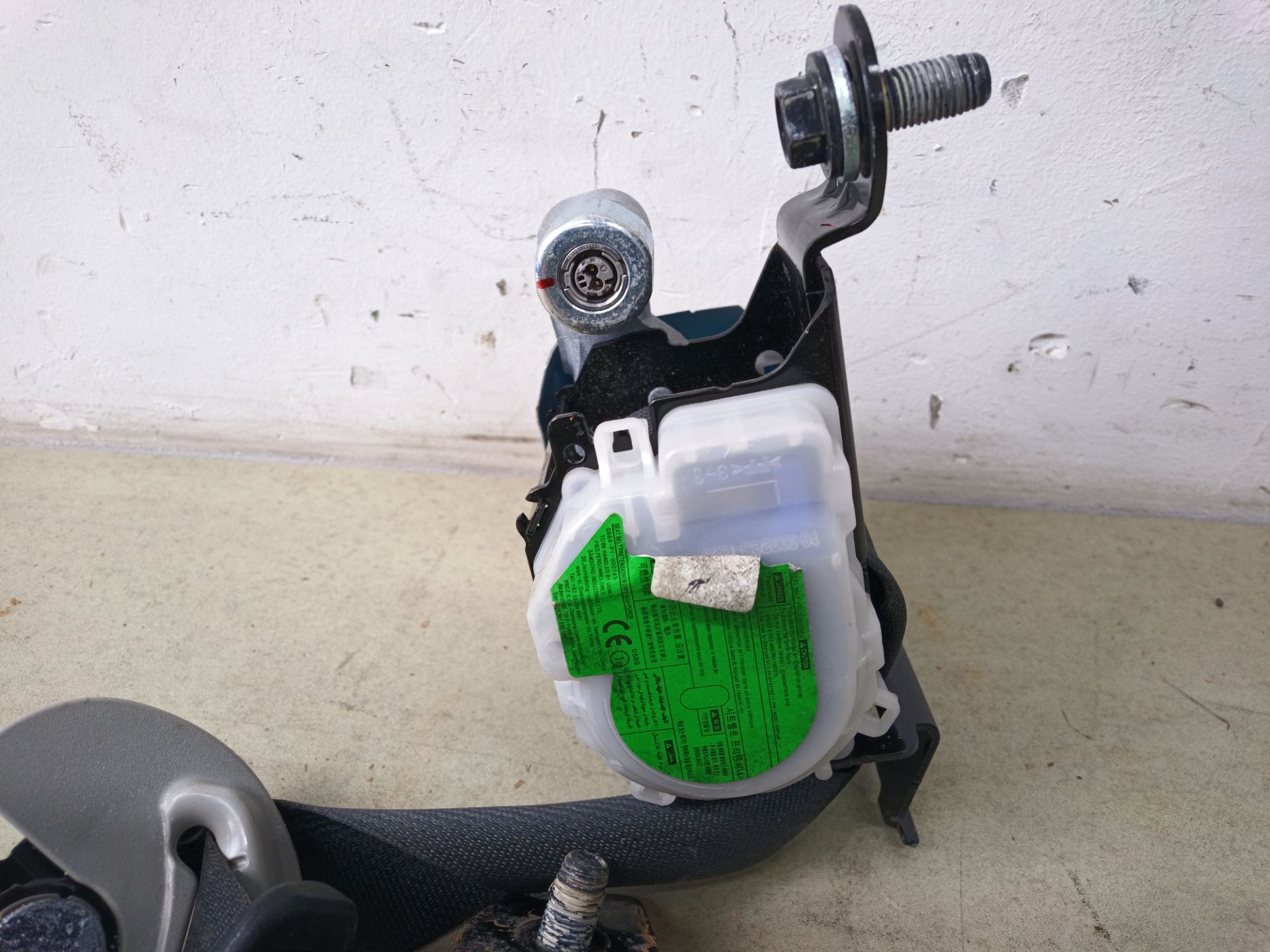 CINTURON SEGURIDAD TRASERO IZQUIERDO Kia Stonic (YBCUV)