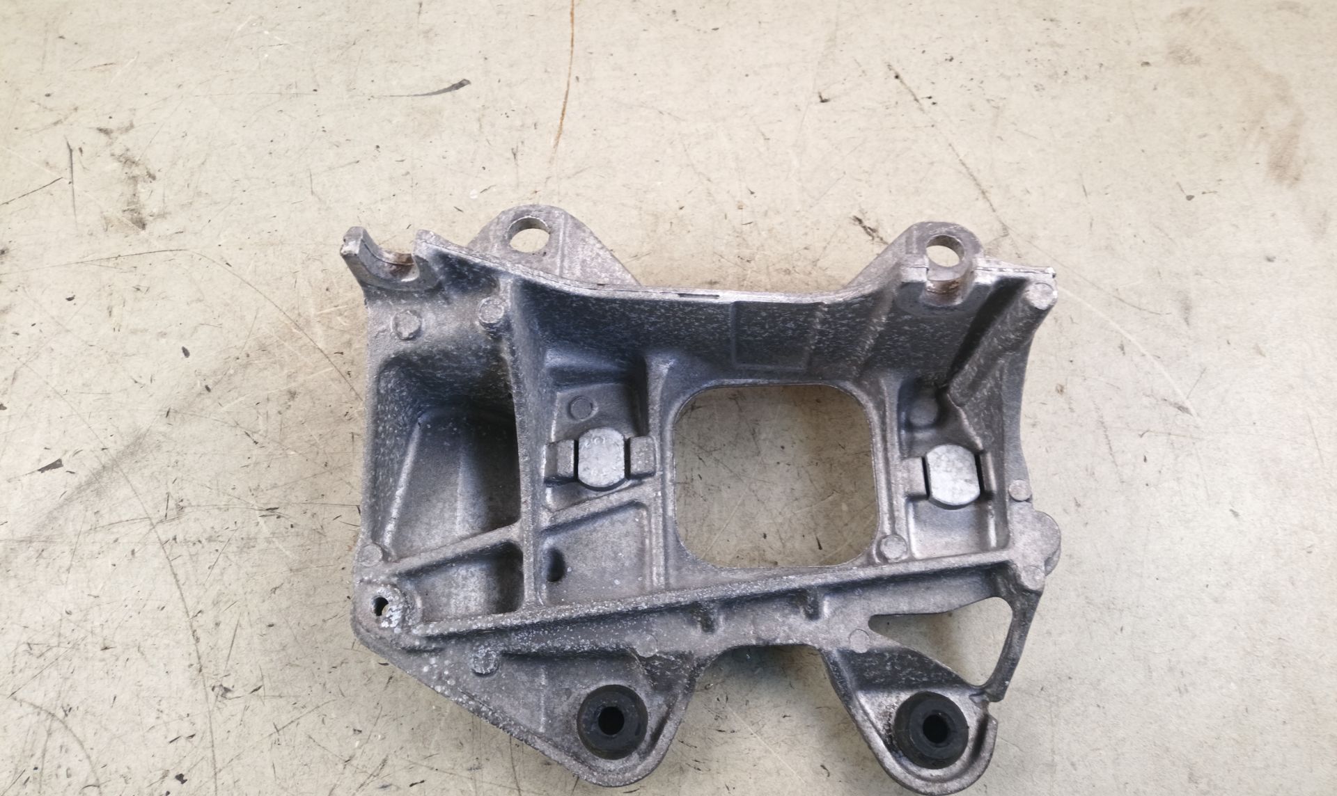 SOPORTE MOTOR