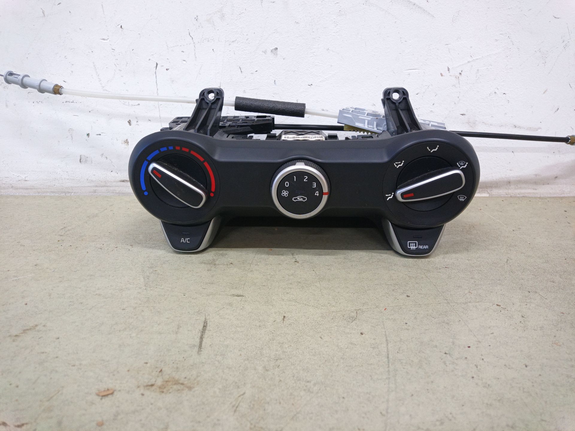 MANDO CLIMATIZADOR Kia Stonic (YBCUV)