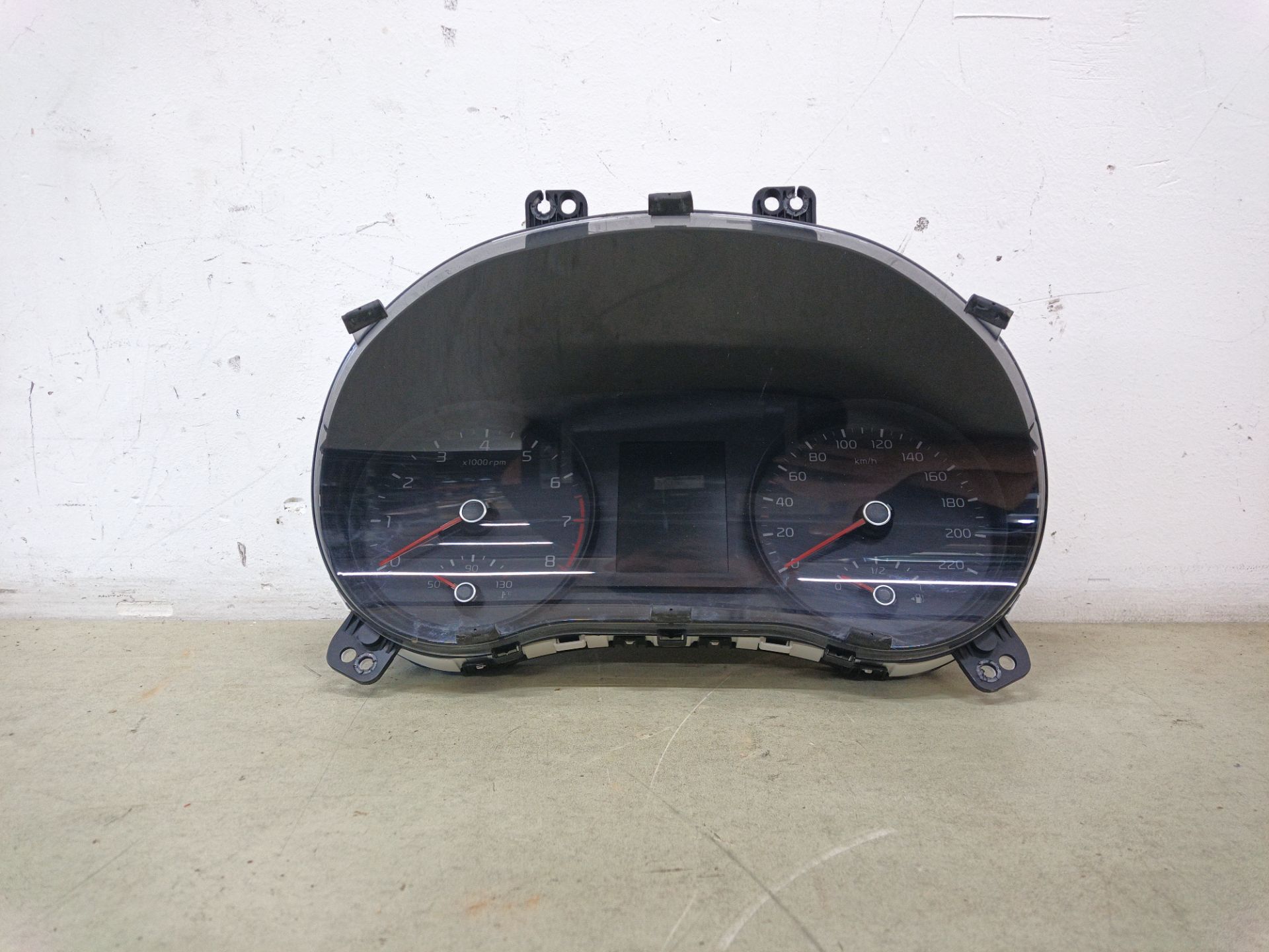 CUADRO INSTRUMENTOS Kia Stonic (YBCUV)