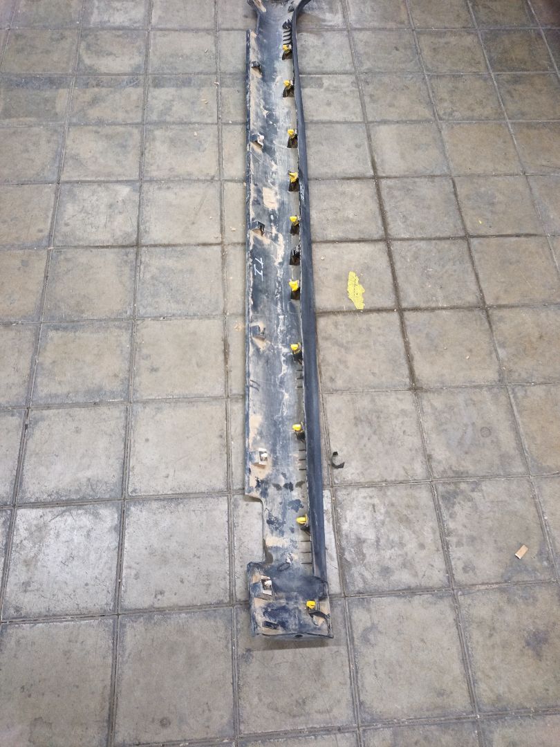 FALDON LATERAL Kia Stonic (YBCUV)