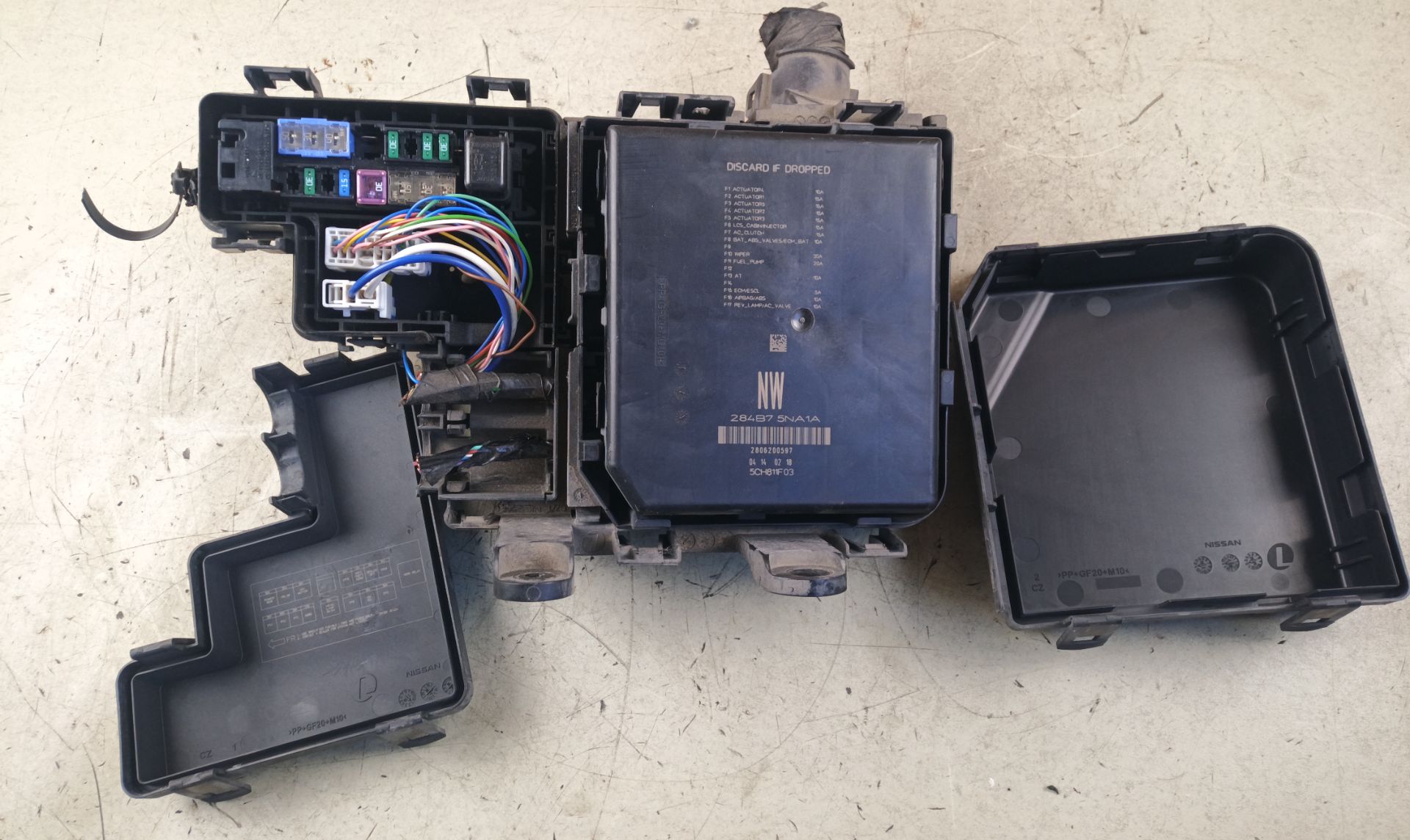 CAJA RELES / FUSIBLES Nissan Qashqai (J11E)