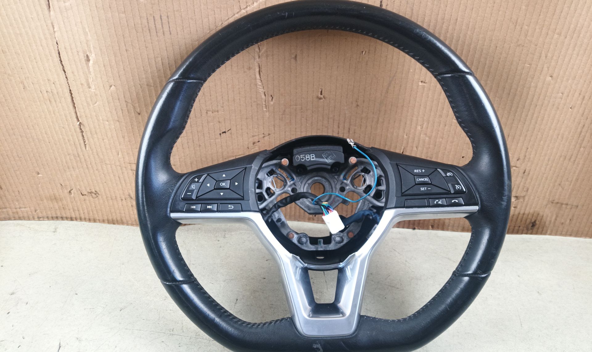 VOLANTE Nissan Qashqai (J11E)