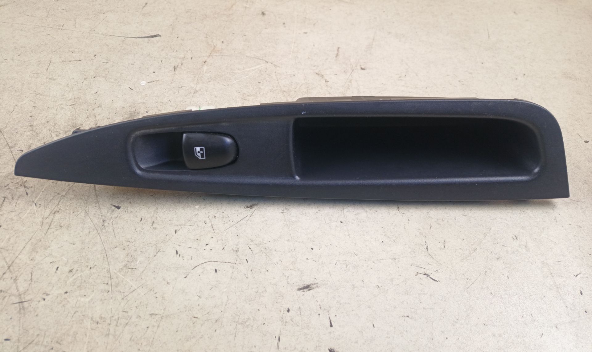 MANDO ELEVALUNAS TRASERO IZQUIERDO Nissan Qashqai (J11E)