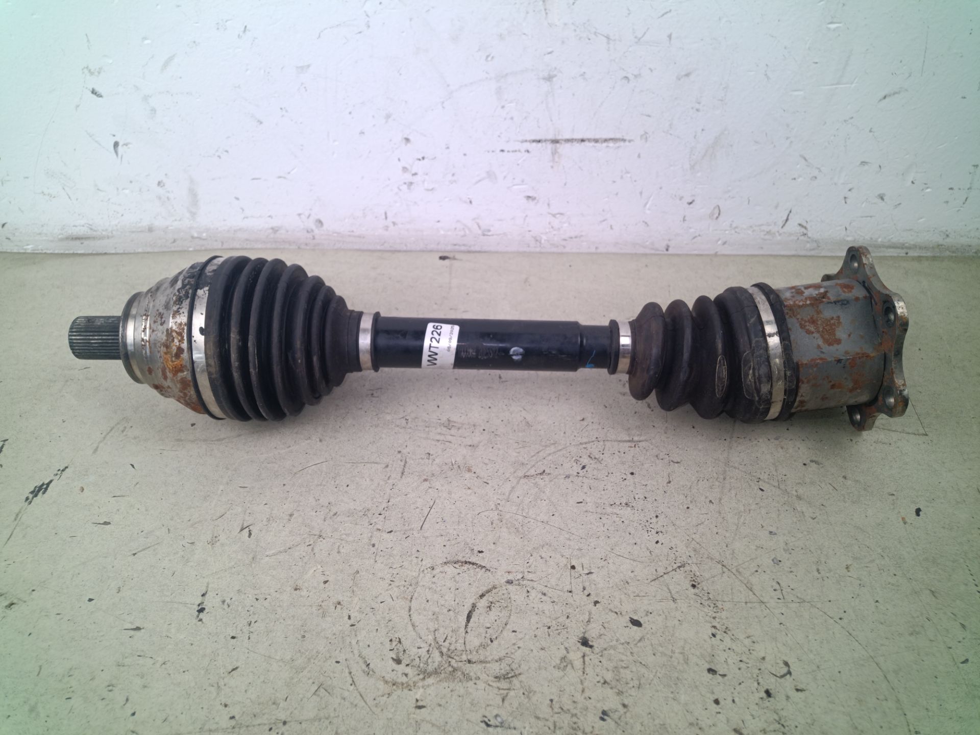 TRANSMISION DELANTERA IZQUIERDA Volkswagen Golf V (1K1)