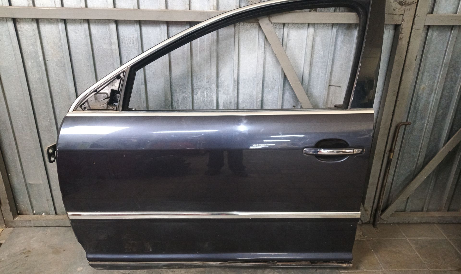 PUERTA DELANTERA IZQUIERDA Volkswagen Phaeton (3D2/3D8)