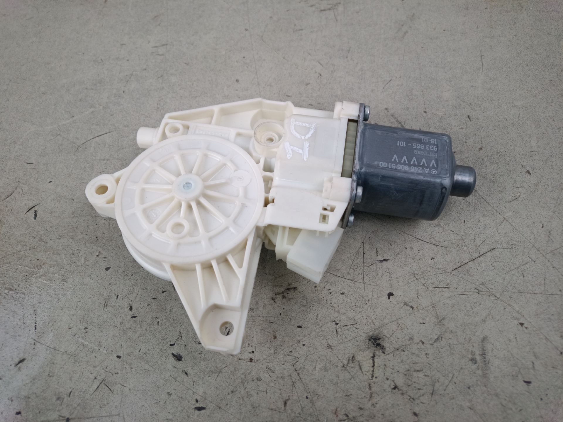 MOTOR ELEVALUNAS DELANTERO IZQUIERDO
