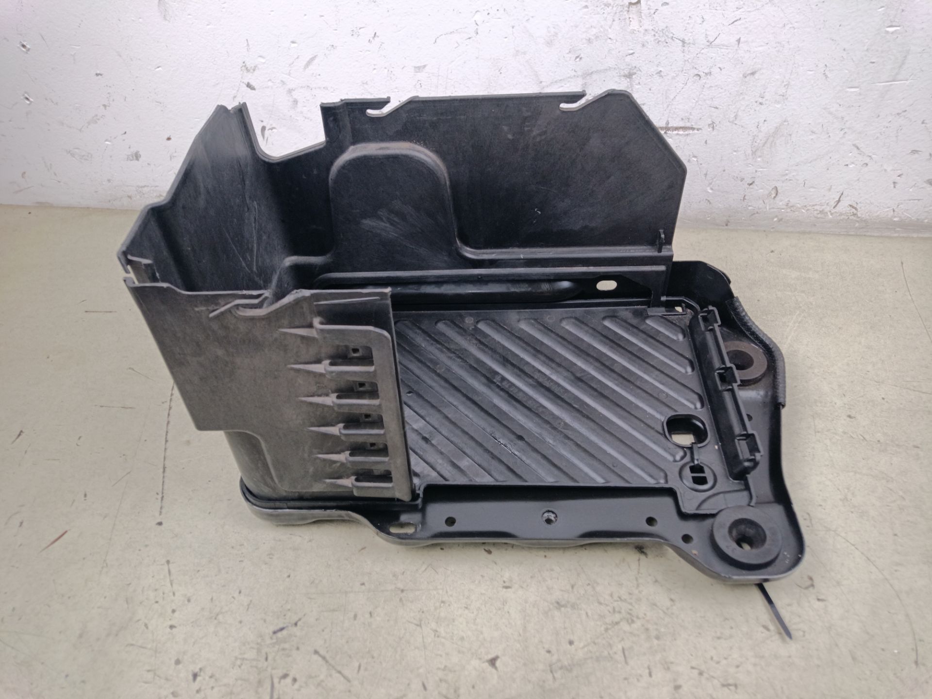 SOPORTE BATERIA Mercedes-Benz A (BM 176)